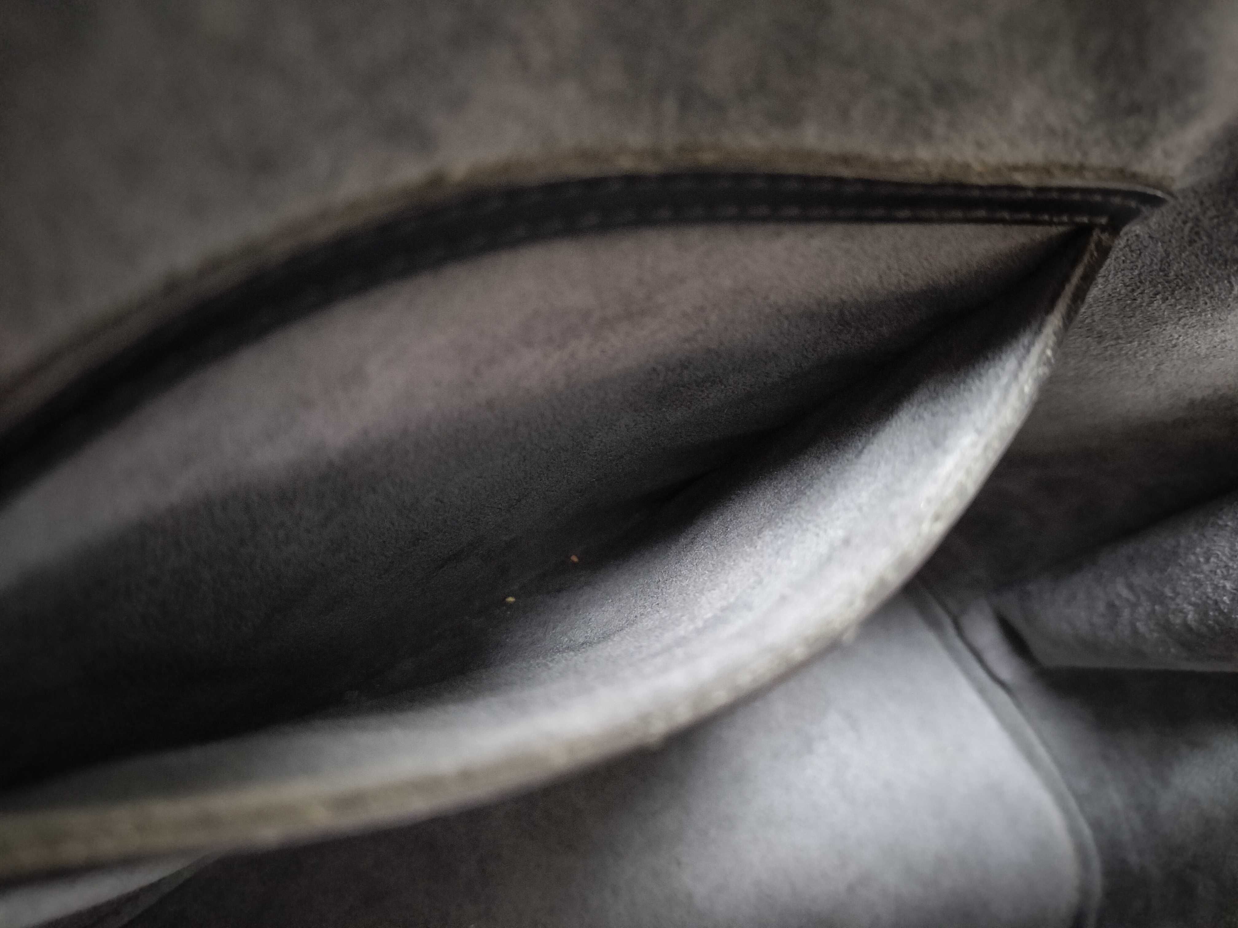 Epi Alma PM Noir Handbag — view 11