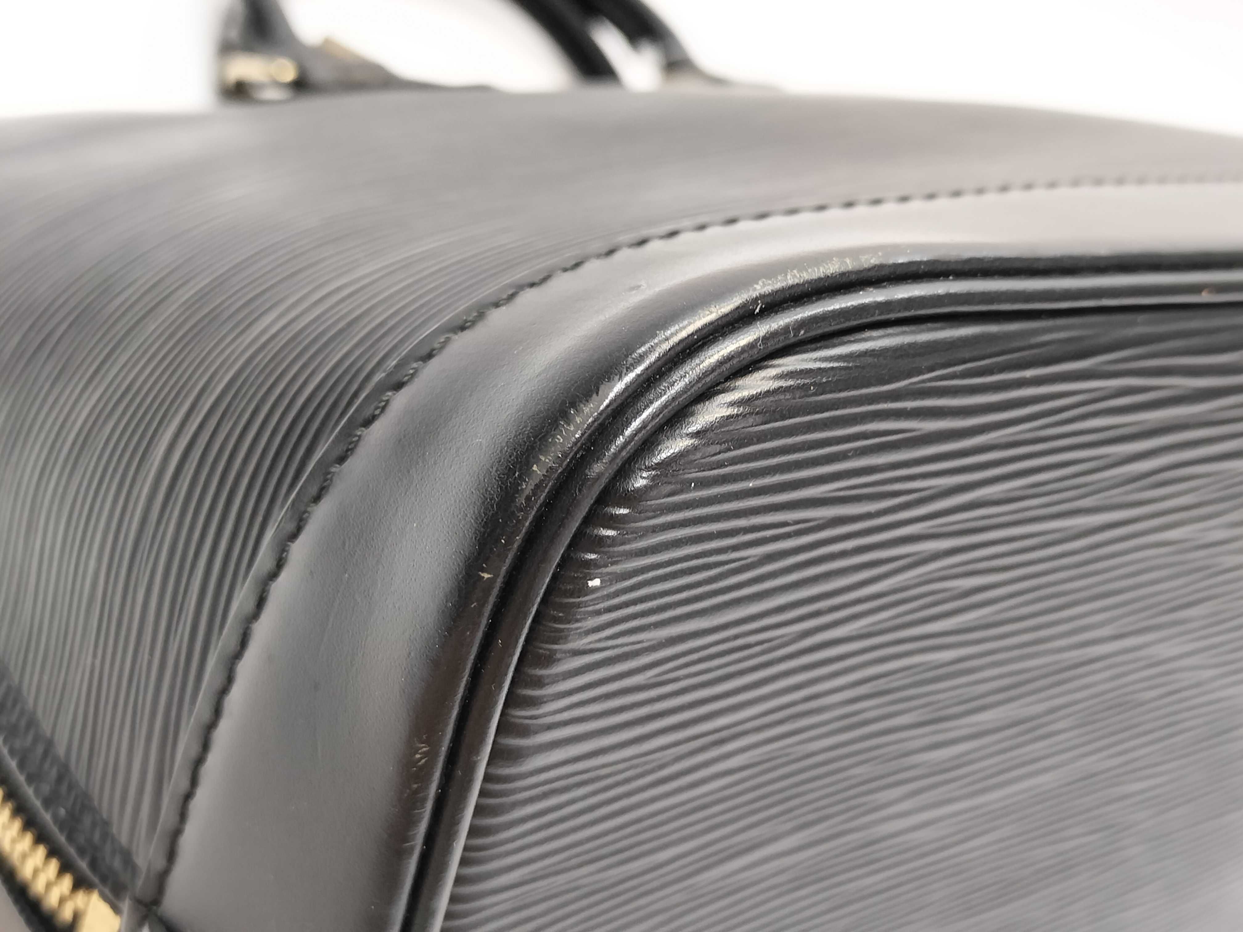 Epi Alma PM Noir Handbag — view 3