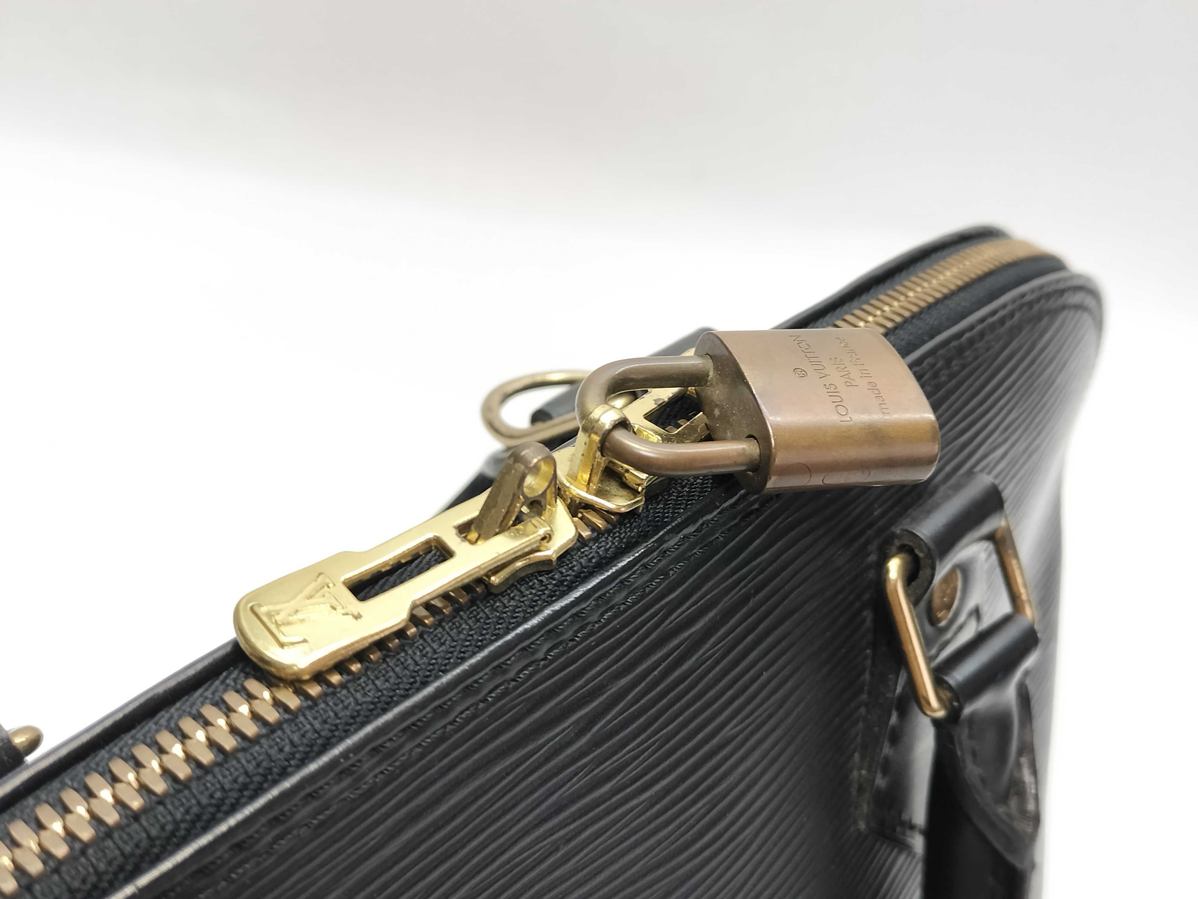 Epi Alma PM Noir Handbag — view 8