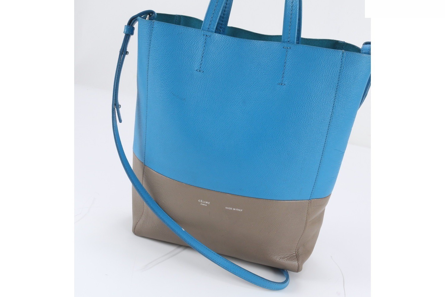 Small Vertical Cabas Leather 2-Way Shoulder Bag — view 2