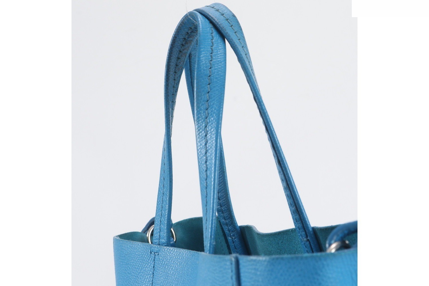 Small Vertical Cabas Leather 2-Way Shoulder Bag — view 3