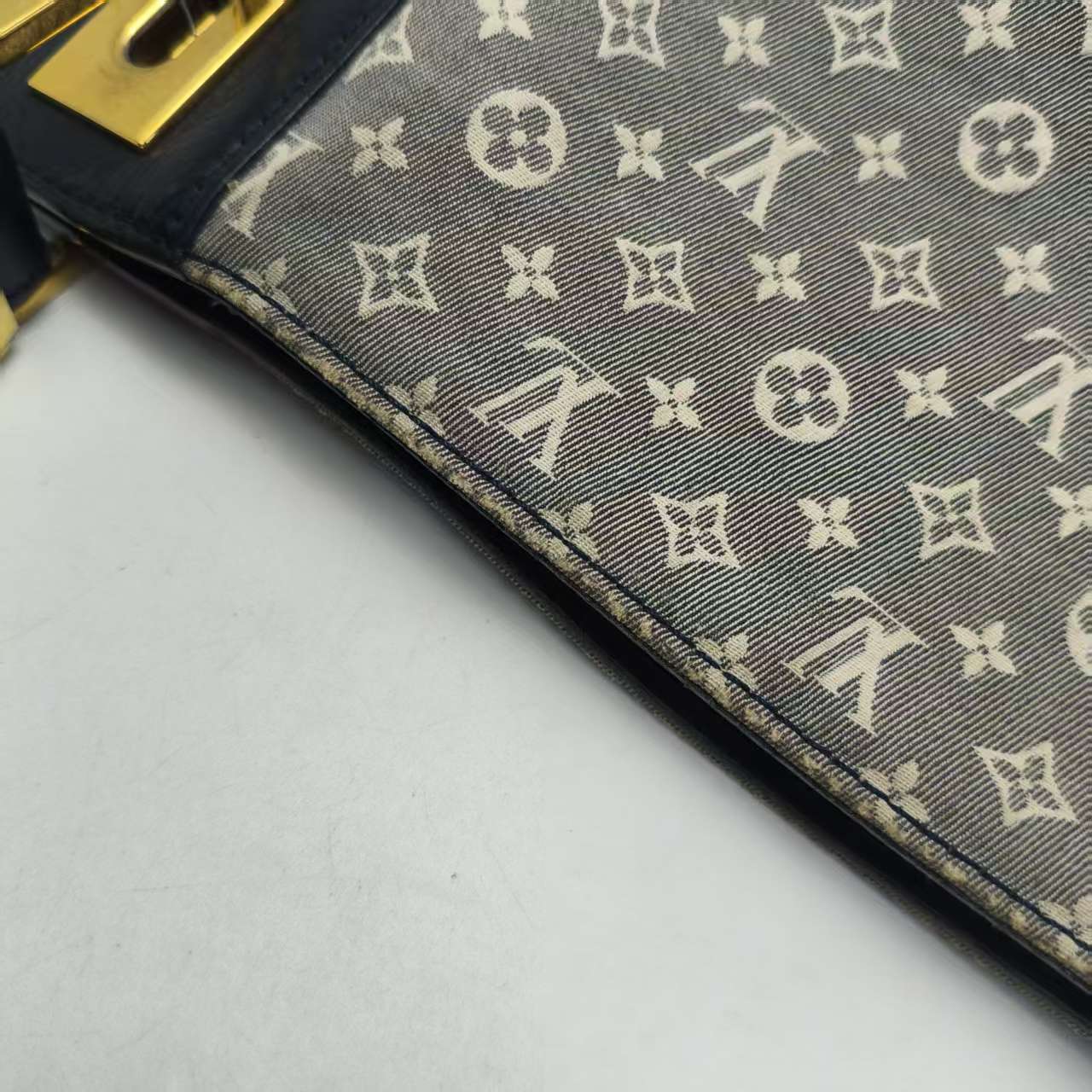 【*Shipped from: China*】LOUIS VUITTON Canvas Handbag — view 11