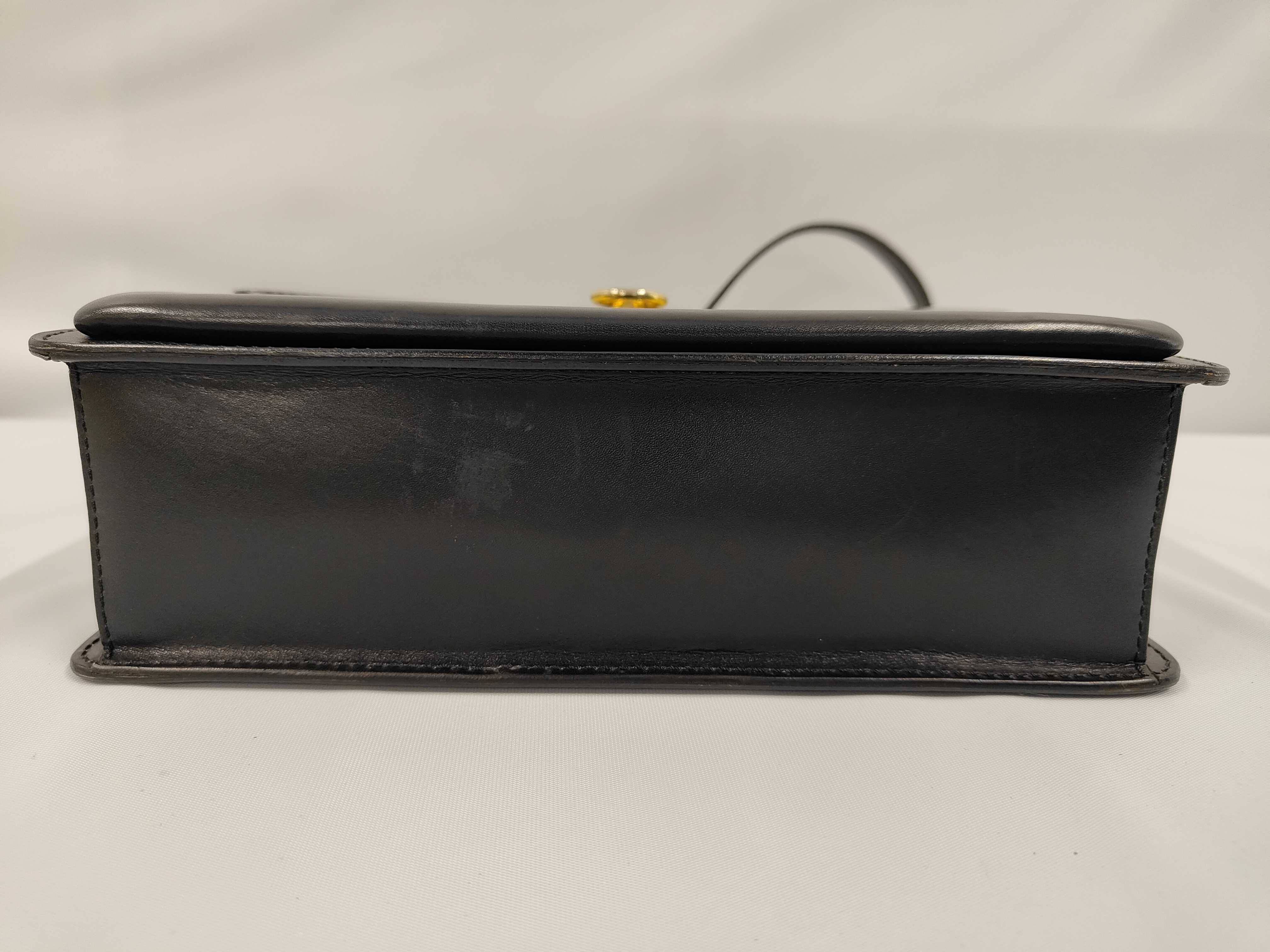 Shoulder Bag Leather Gold Hardware - Shoulder Bag — view 3