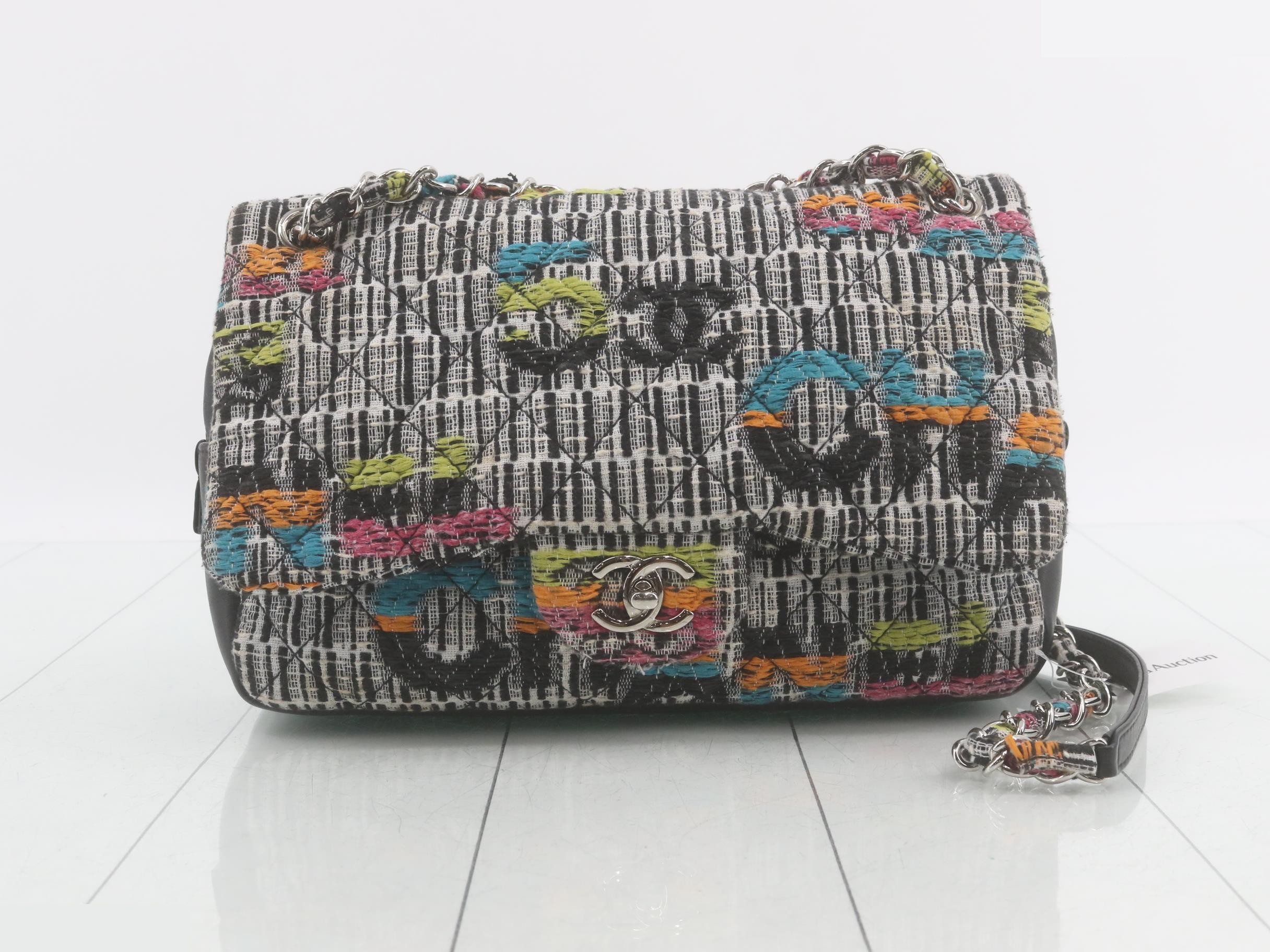 Tweed multicolor matelassé shoulder bag