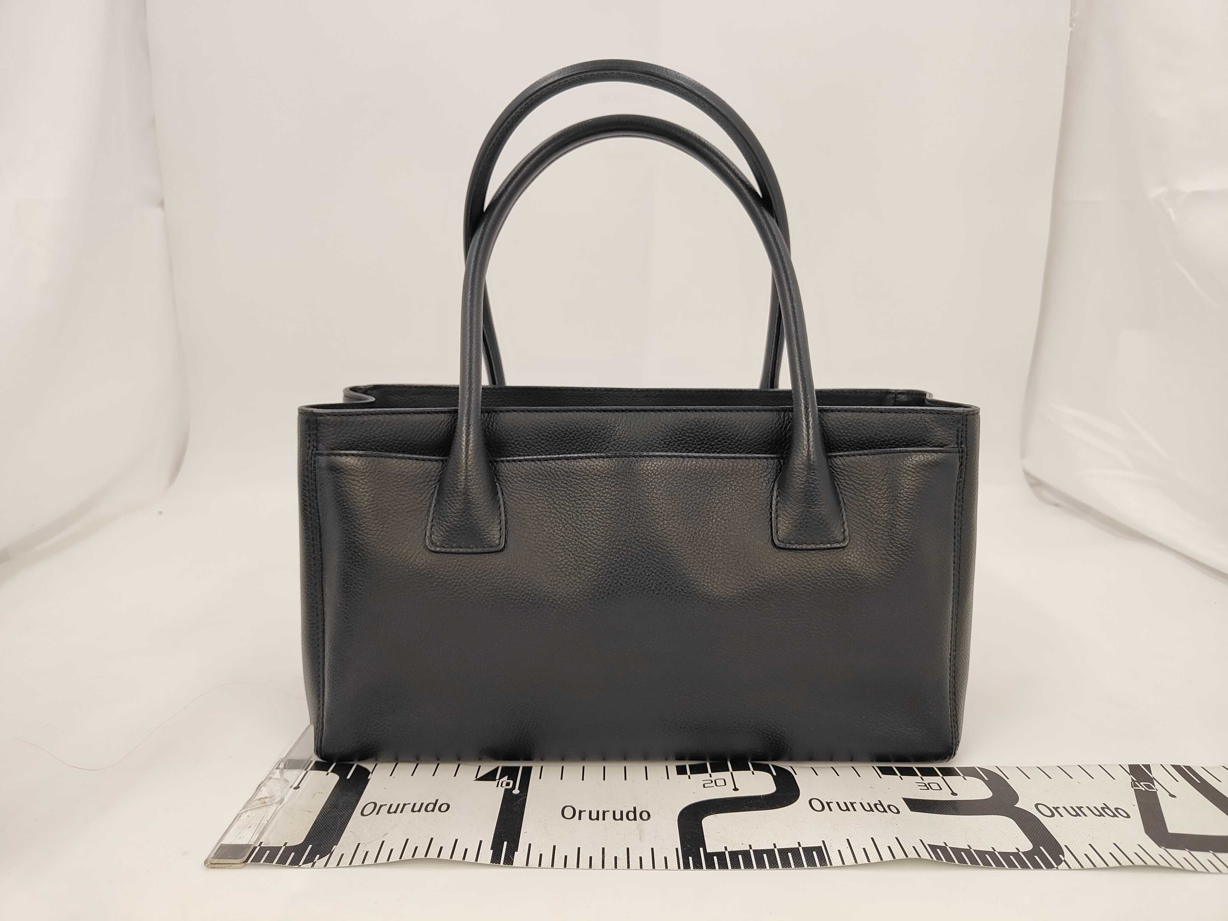 Executive Tote Soft Caviar Leather Handbag — view 2