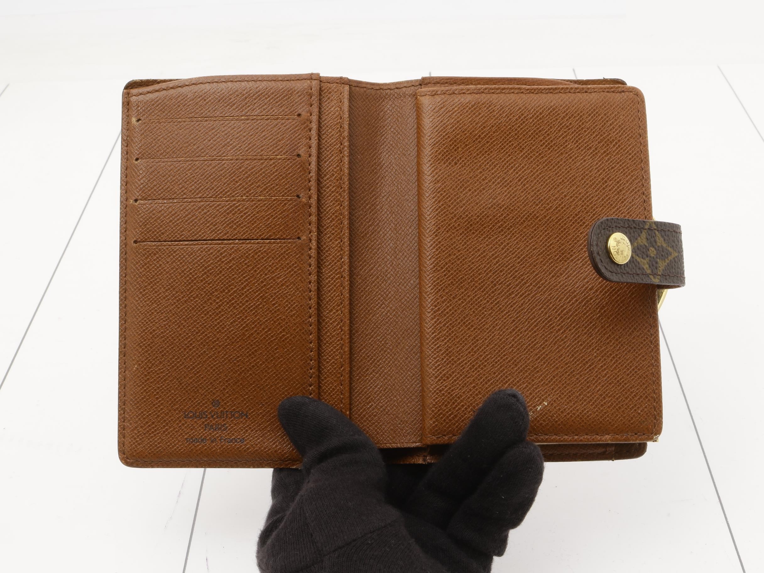 wallet — view 4