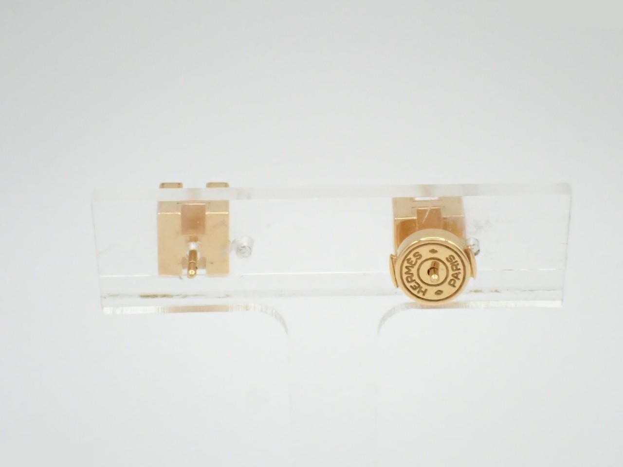 Cage d'H earrings, one earring without backing. — view 2