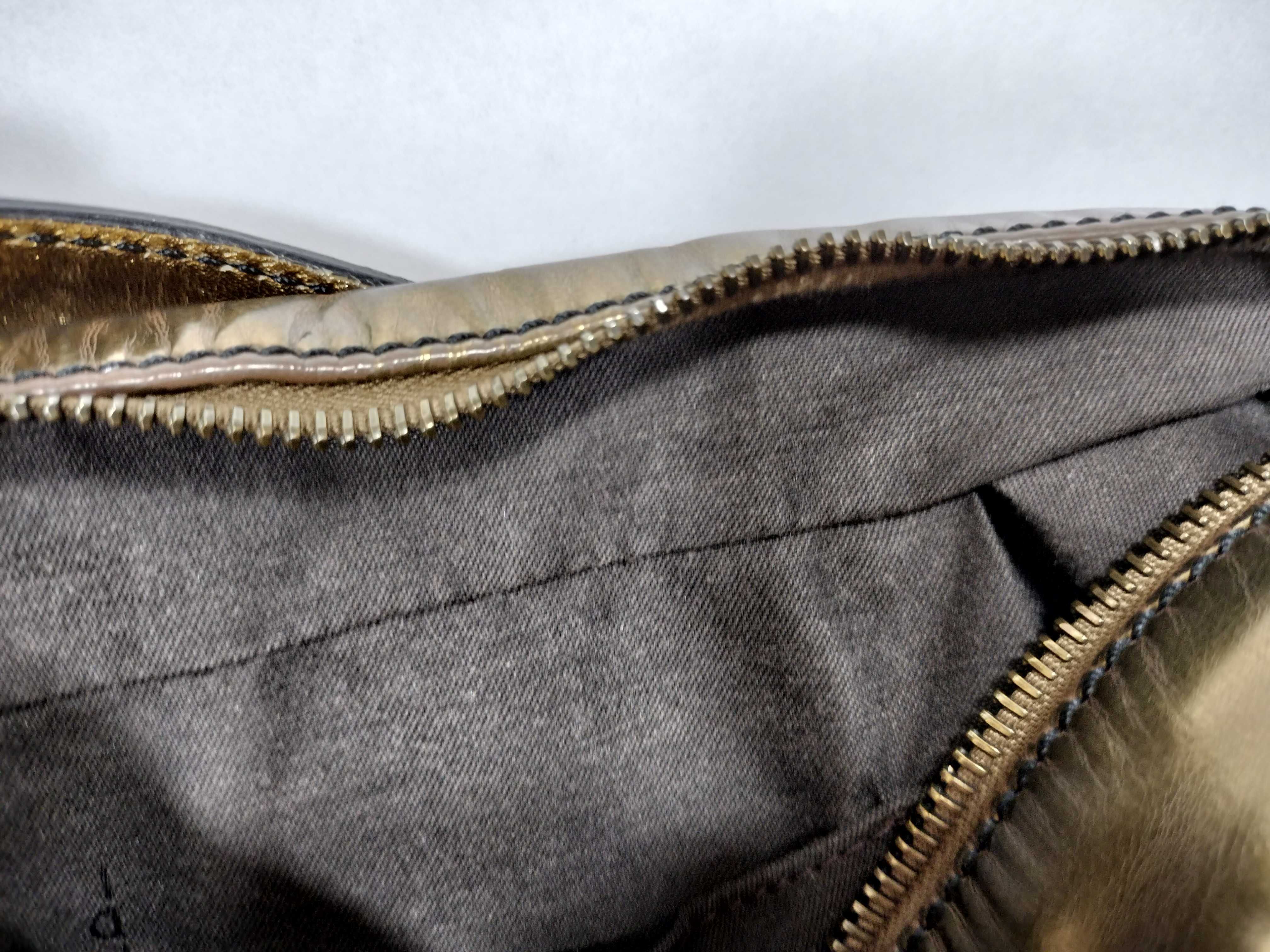 One-Shoulder Bag (Shoulder Bag) — view 15