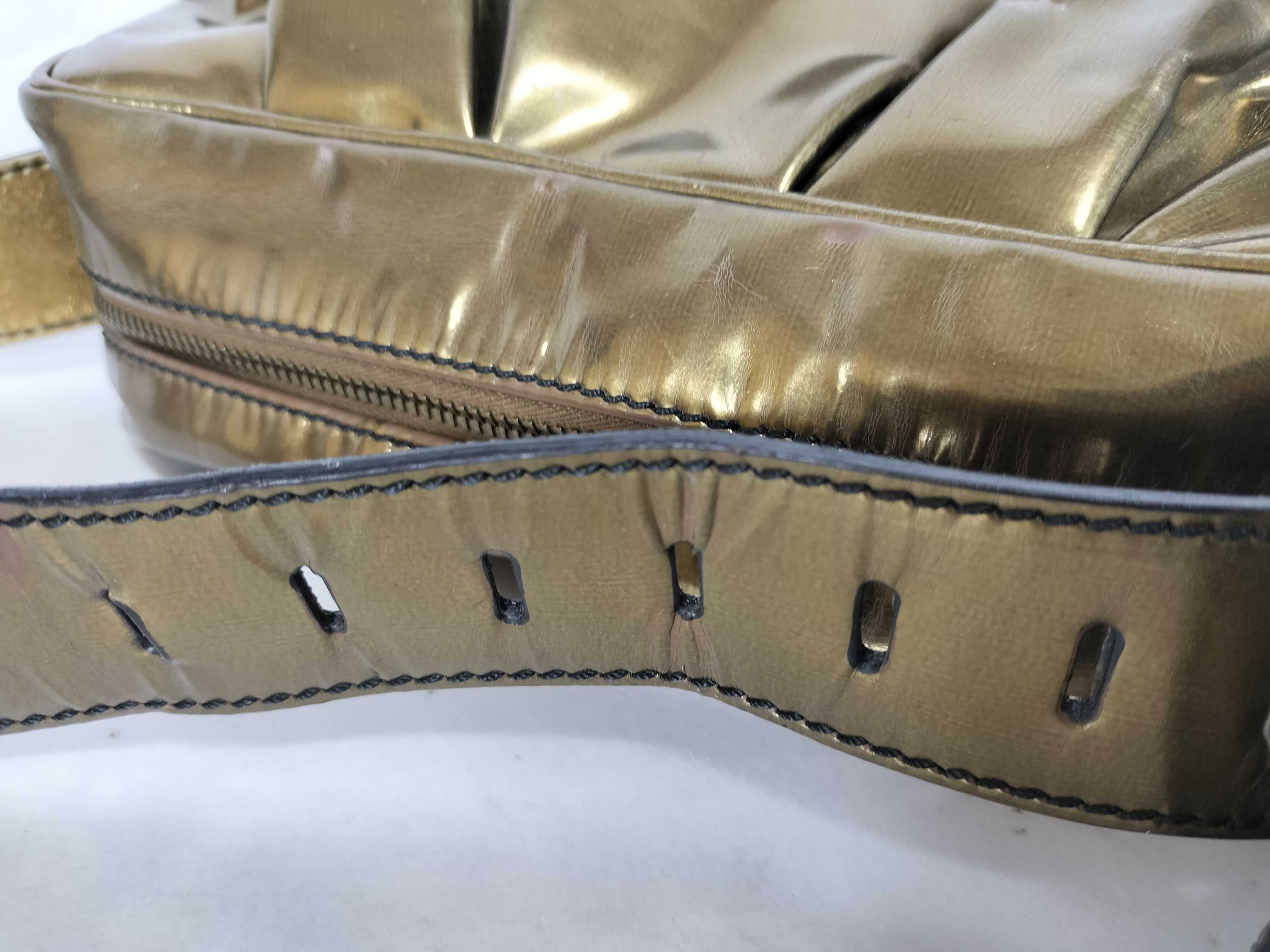 One-Shoulder Bag (Shoulder Bag) — view 5
