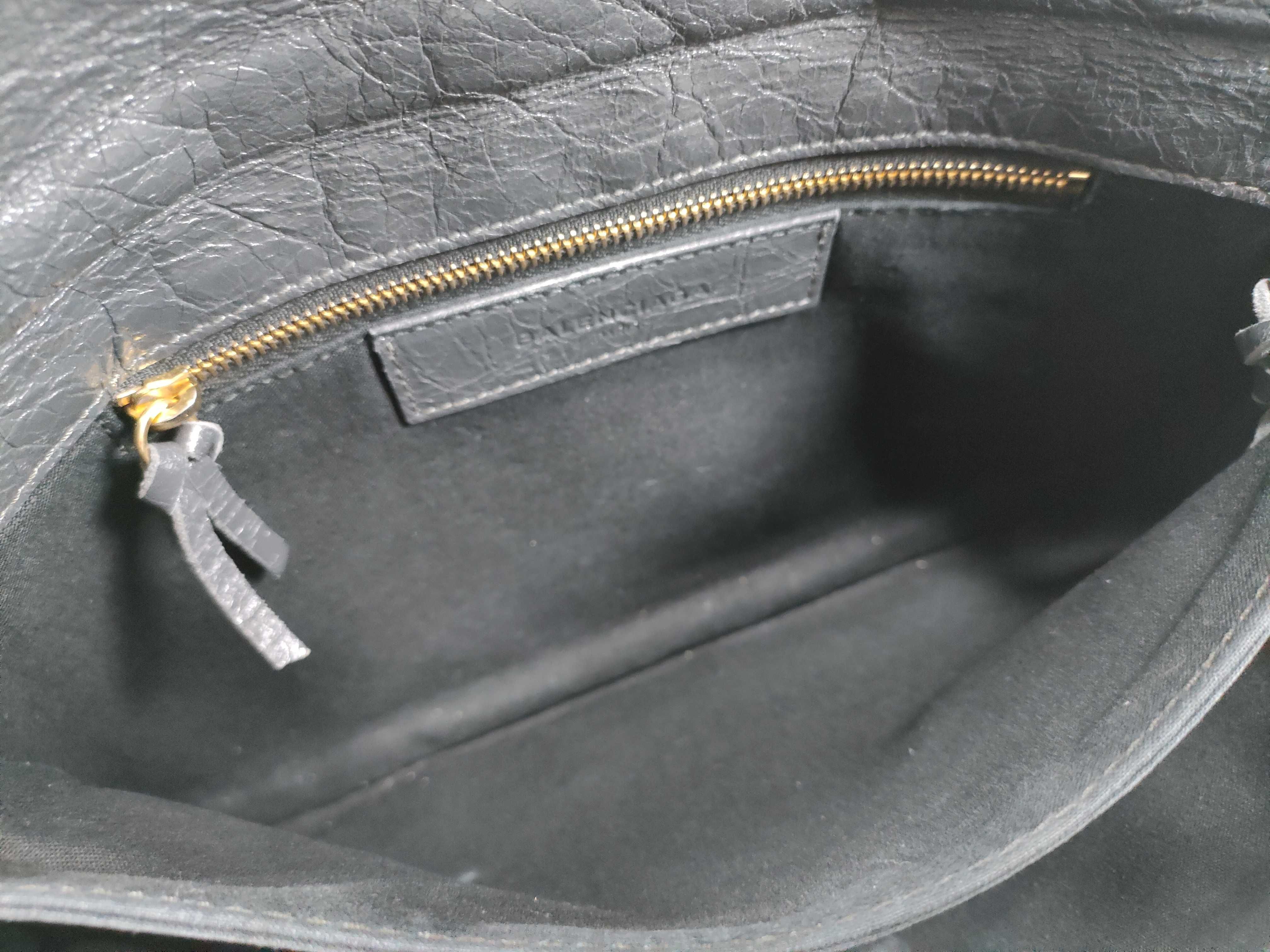 City Shoulder Bag — view 11
