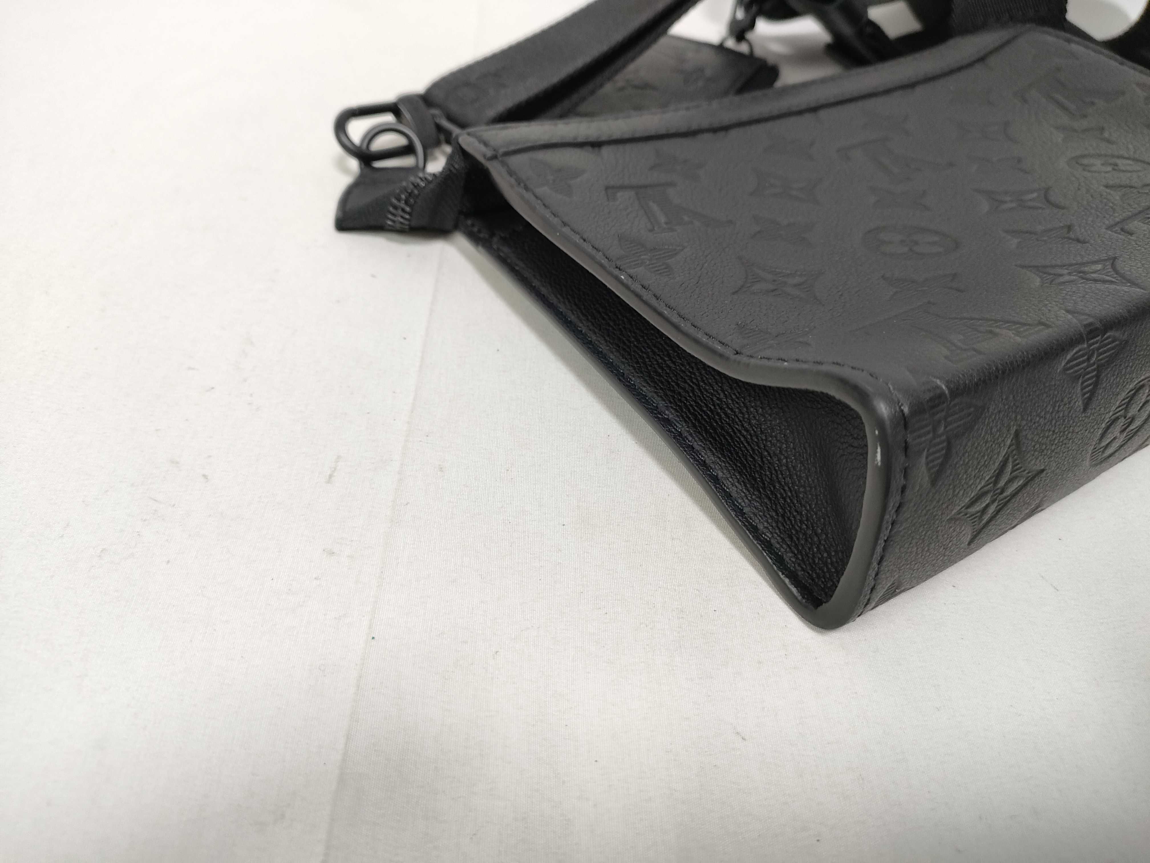 LV Monogram Shadow M81115 IC Shoulder Bag — view 5