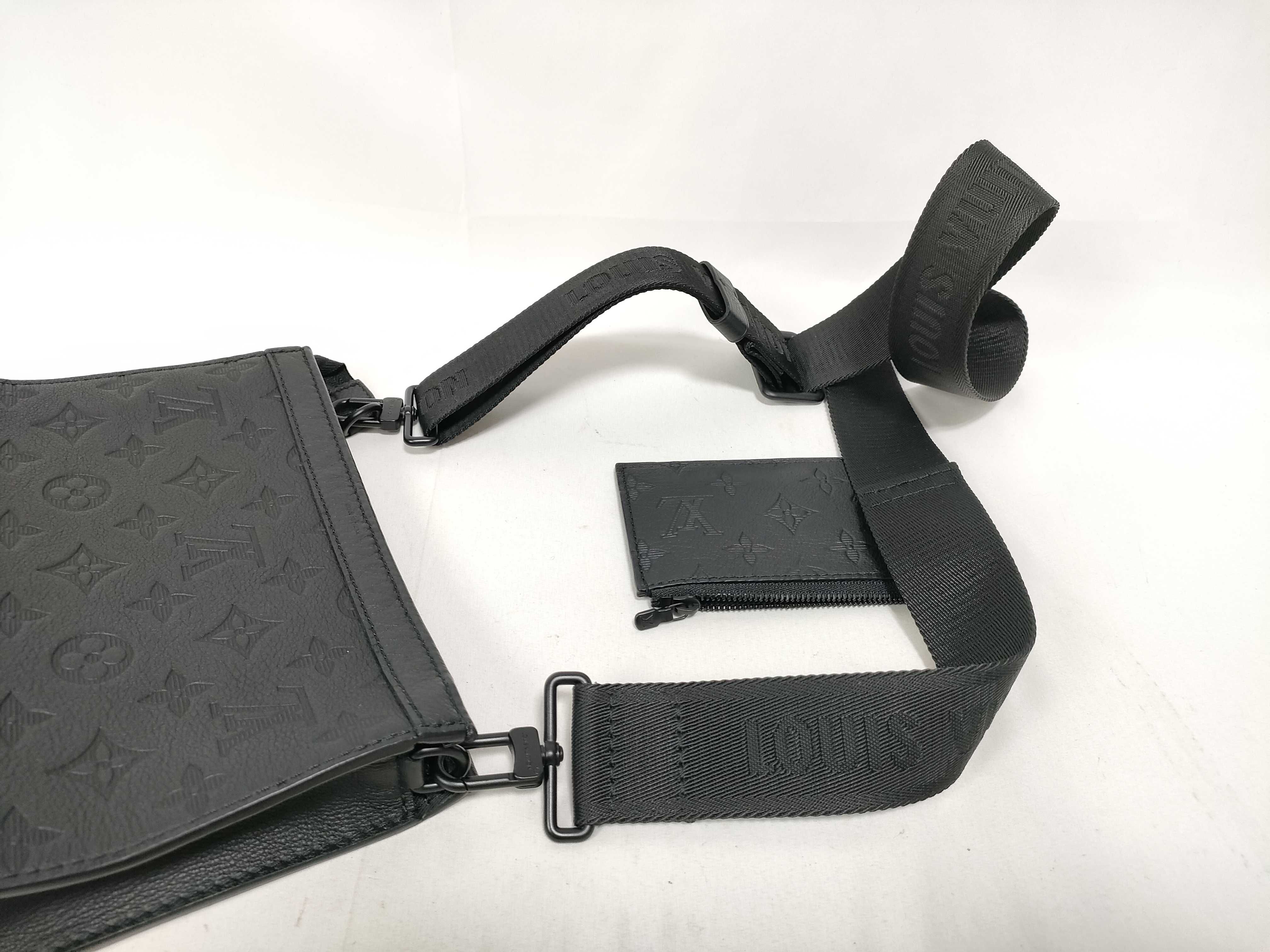 LV Monogram Shadow M81115 IC Shoulder Bag — view 9