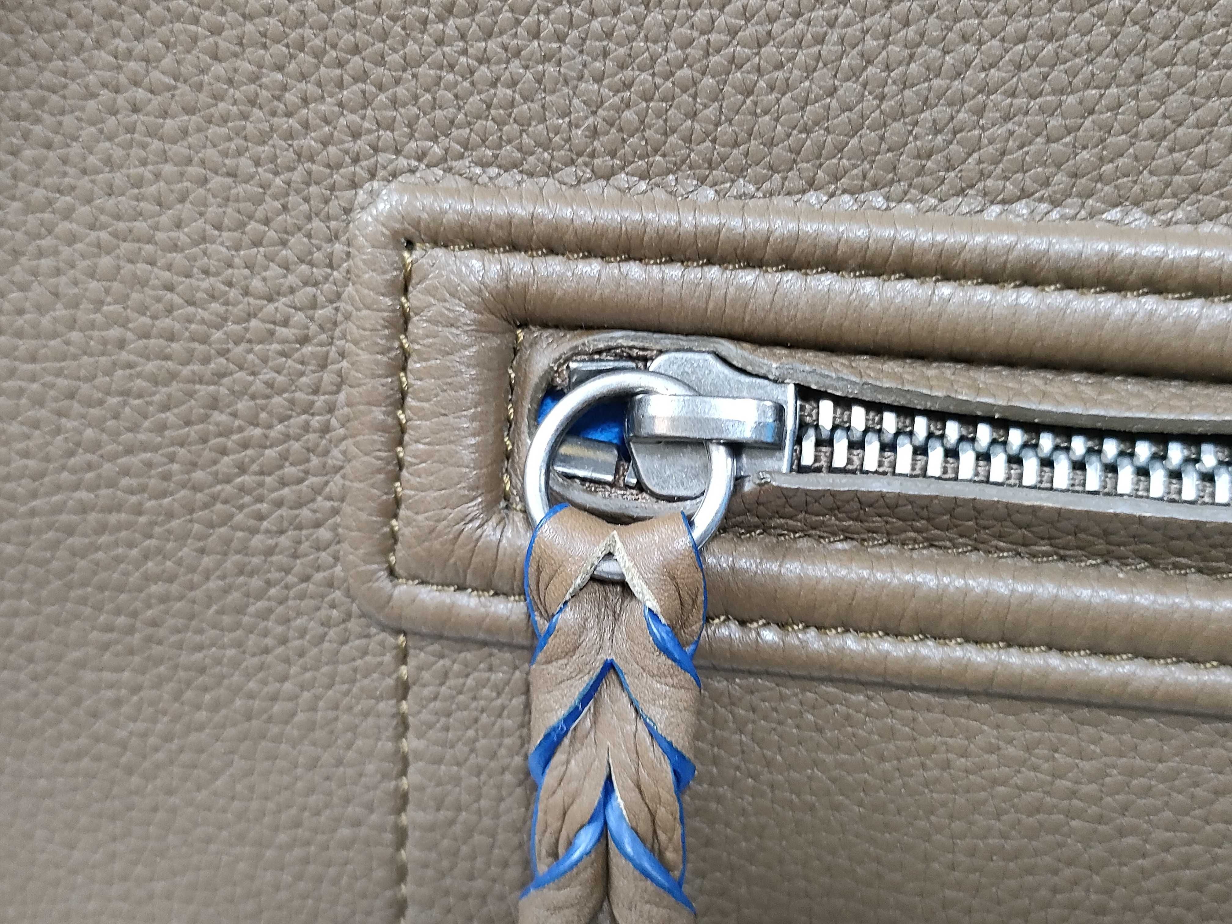 Luggage Phantom Medium Bag Handbag — view 11