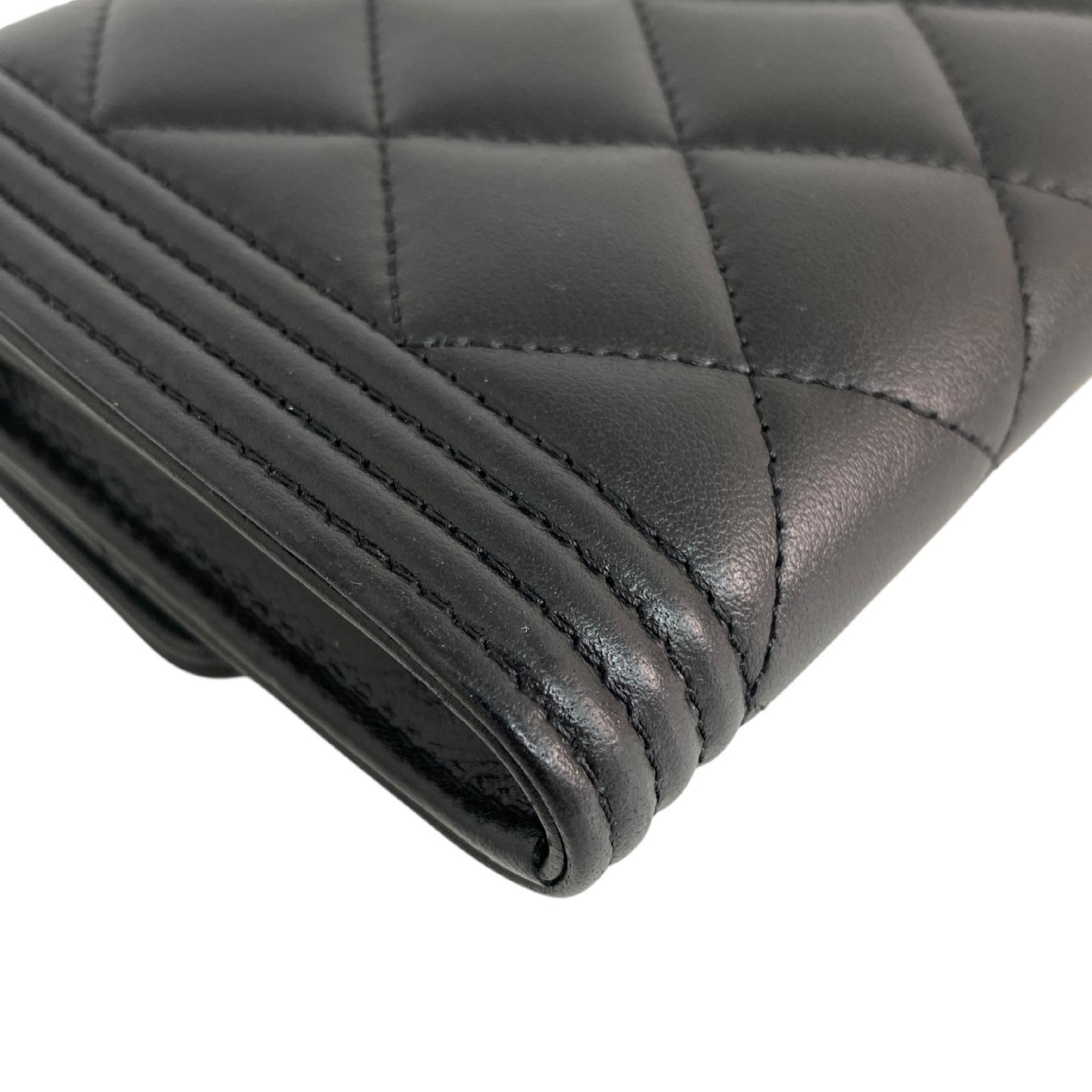 【*Shipped from: Hong Kong*】CHANEL Black Lambskin Boy No.26 Long Wallet — view 10