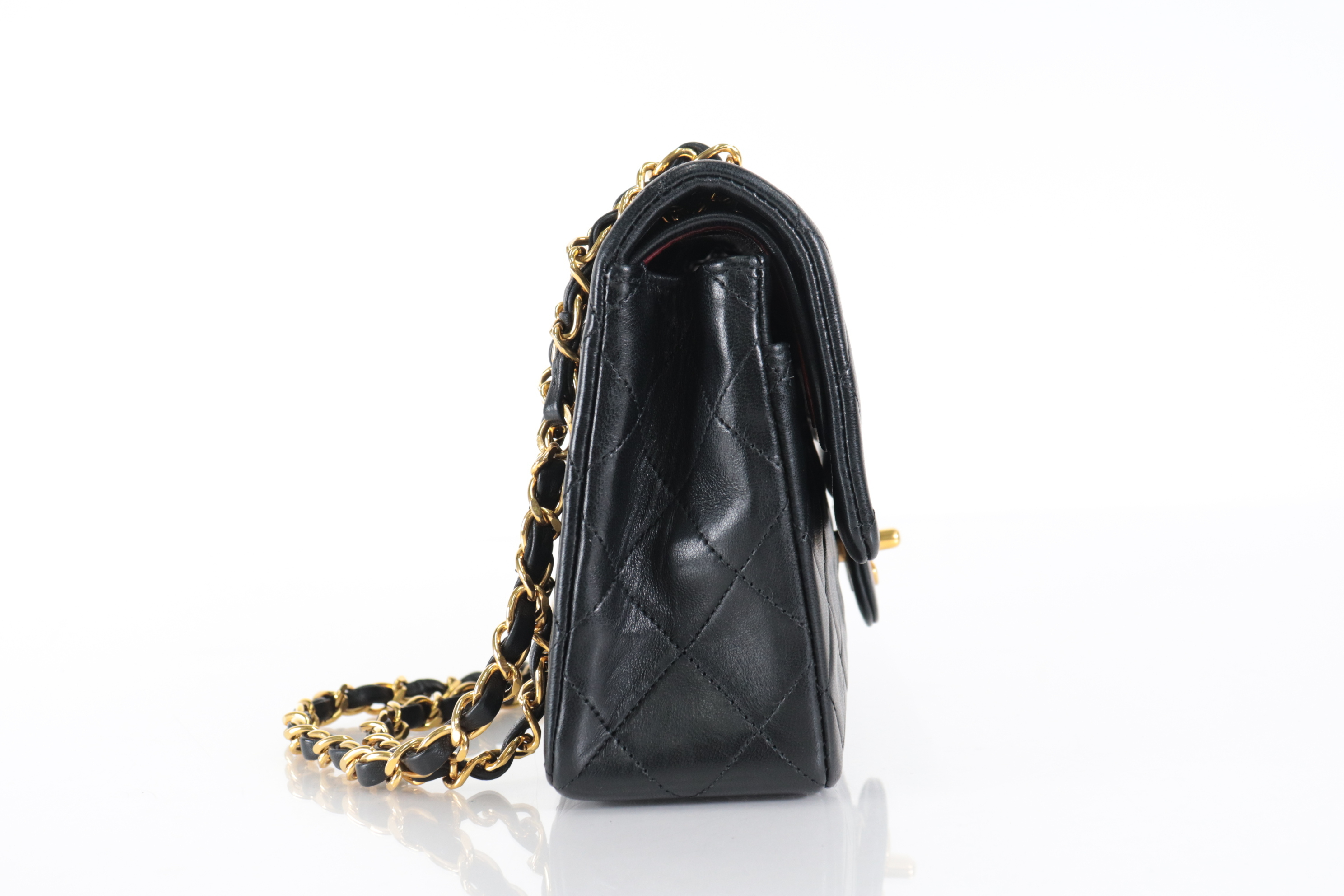 W-Flap 23 Lambskin Chain Shoulder Bag (Series 1) — view 4