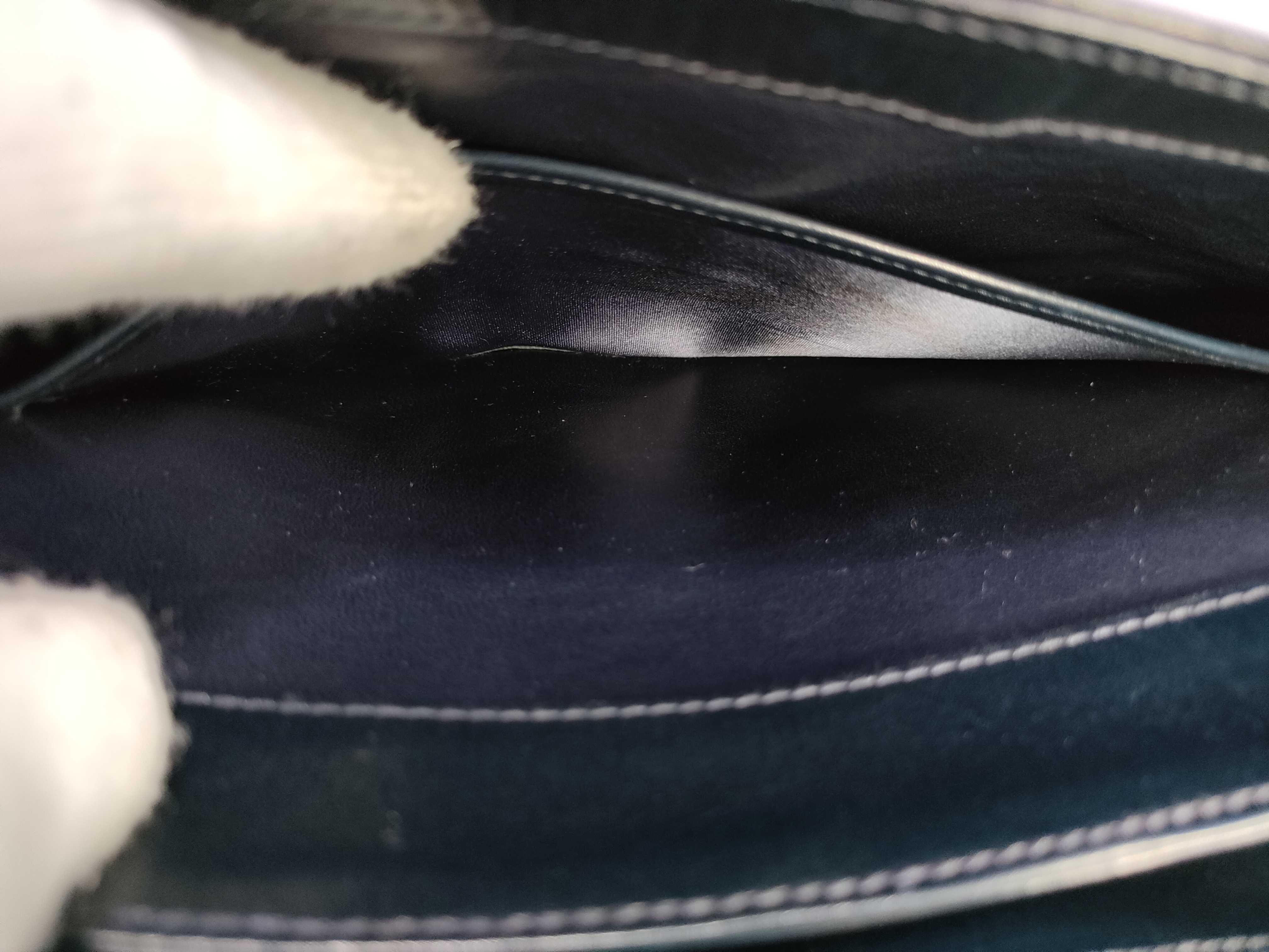 Old Gucci GG Hardware Leather One Shoulder Bag — view 11