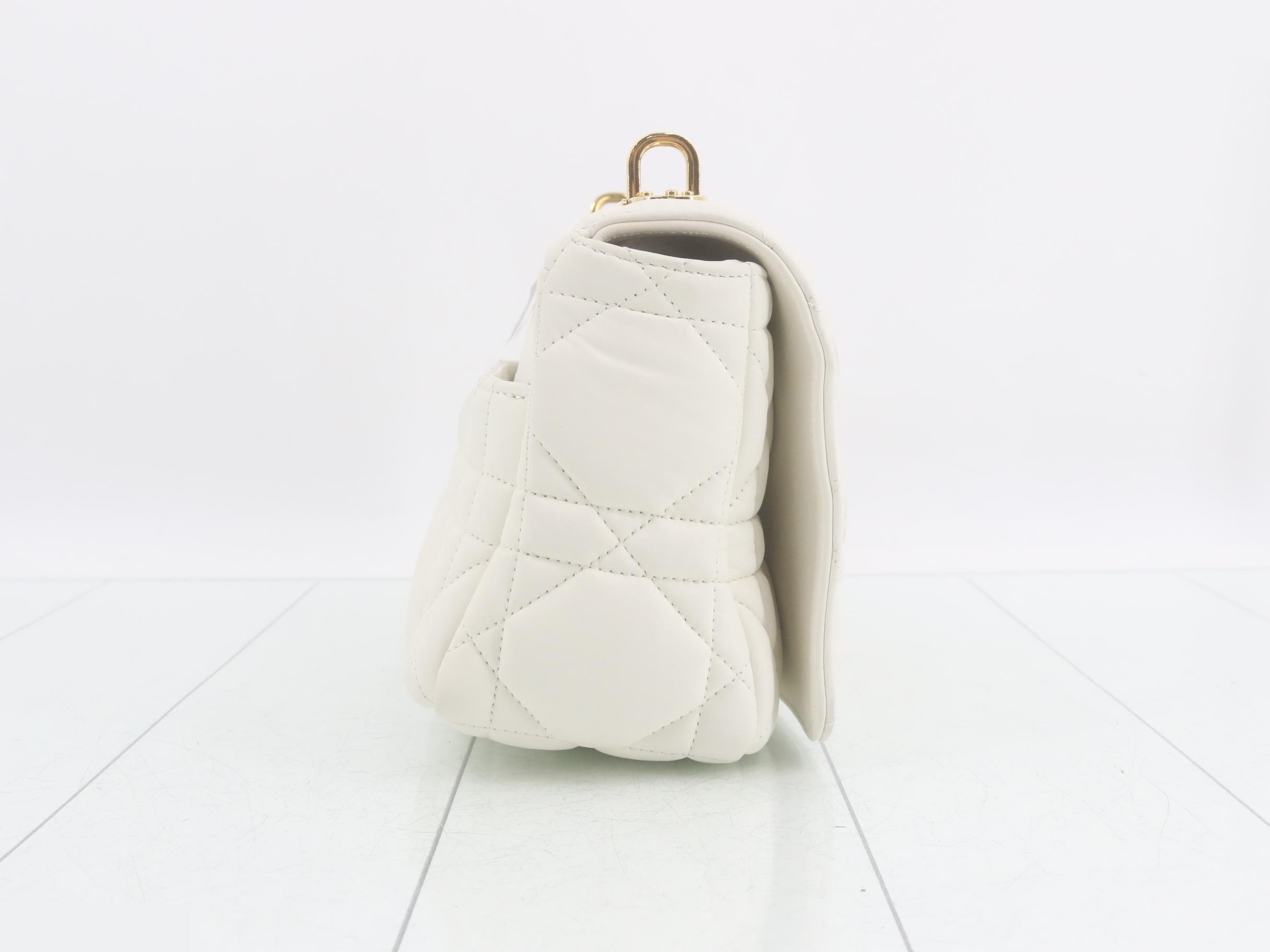 Caro Medium Shoulder Bag — view 4