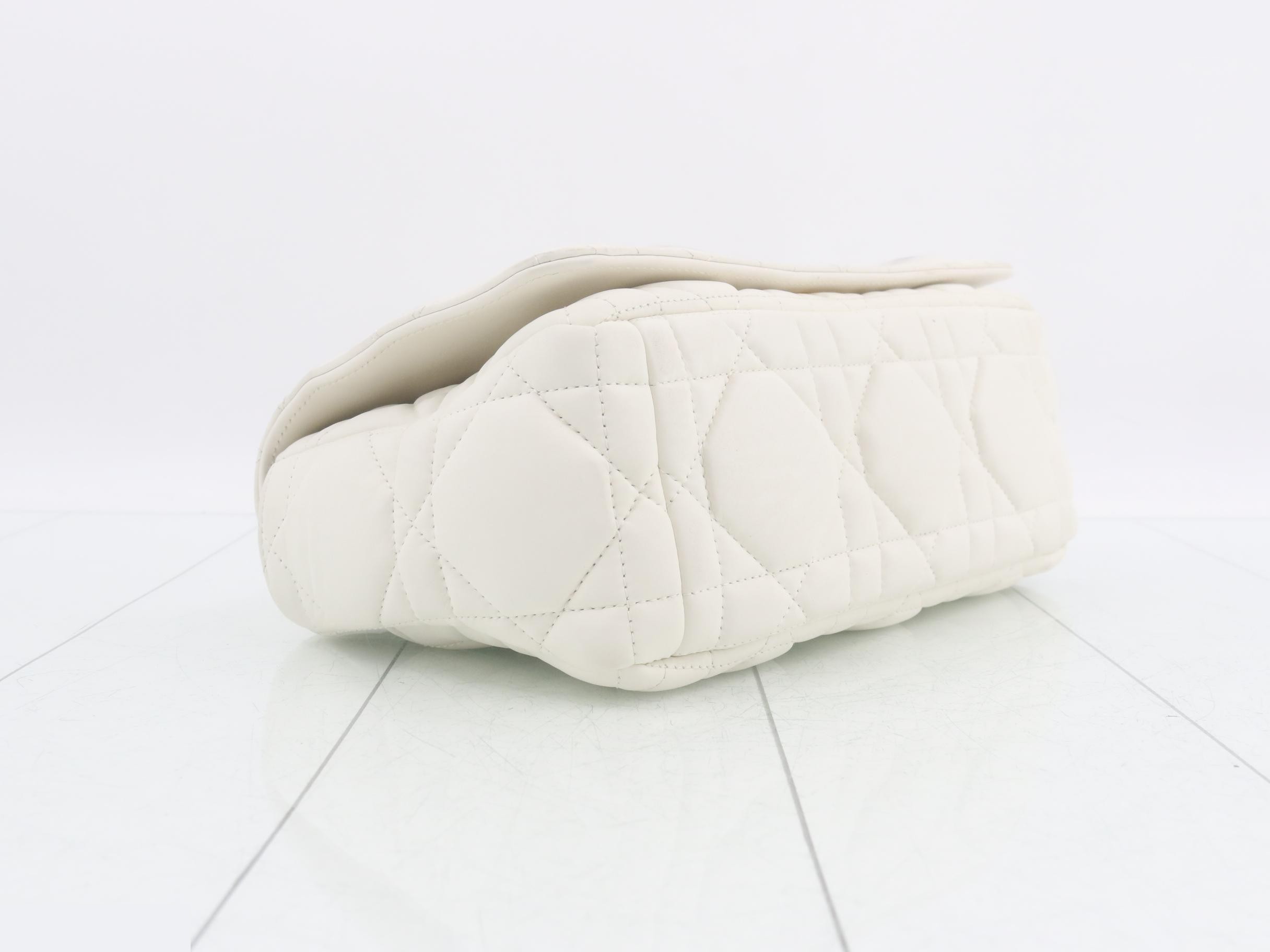 Caro Medium Shoulder Bag — view 5