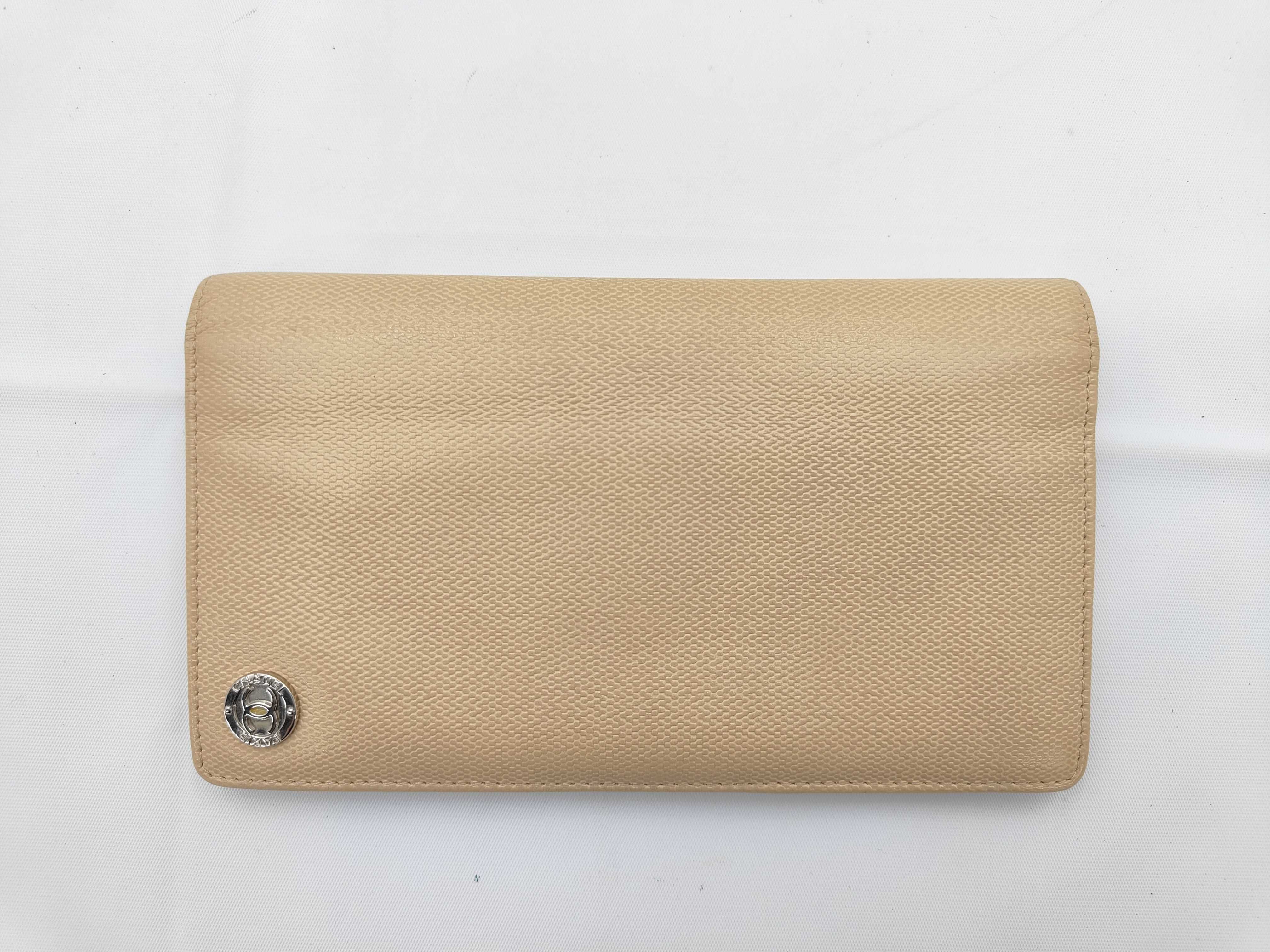 Long Wallet, Beige, with seal, serial number in the 14 range.