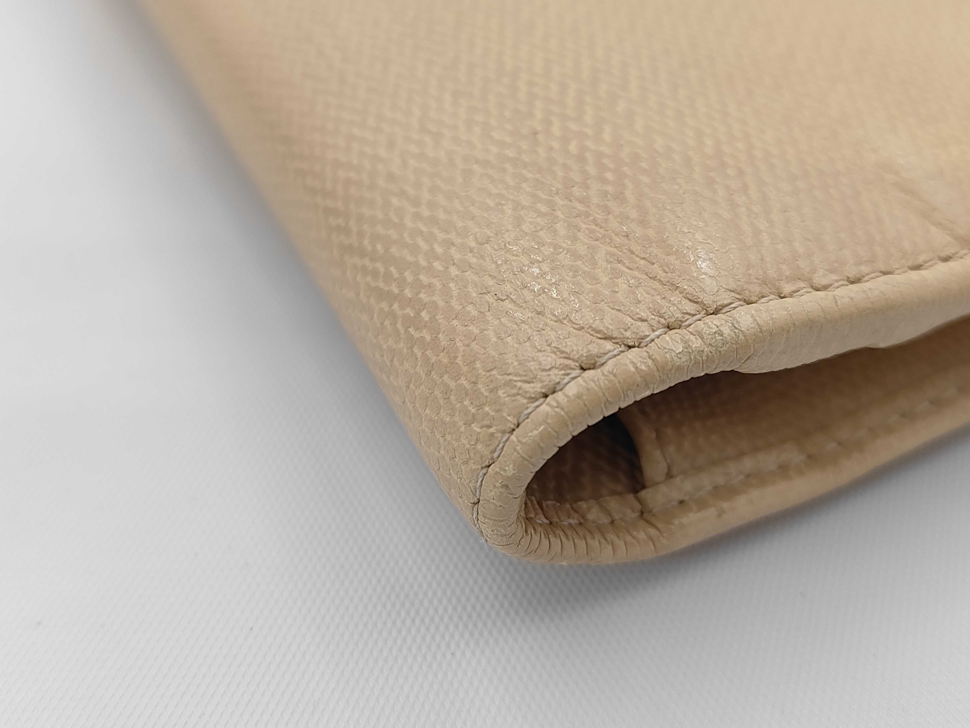 Long Wallet, Beige, with seal, serial number in the 14 range. — view 3