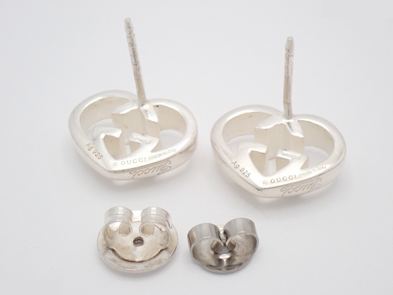 Interlocking G Heart Earrings, 5.0g — view 4