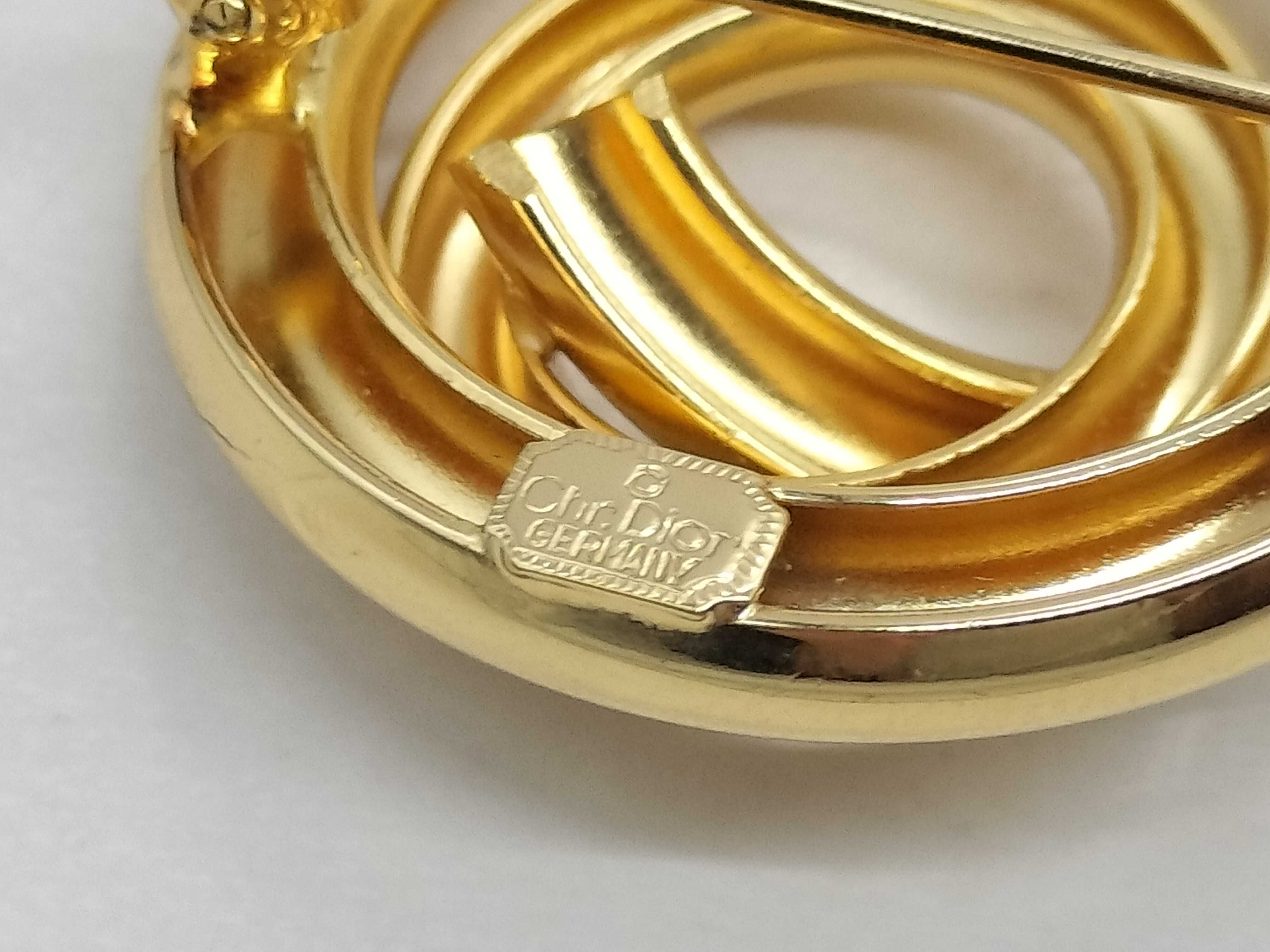 brooch — view 7