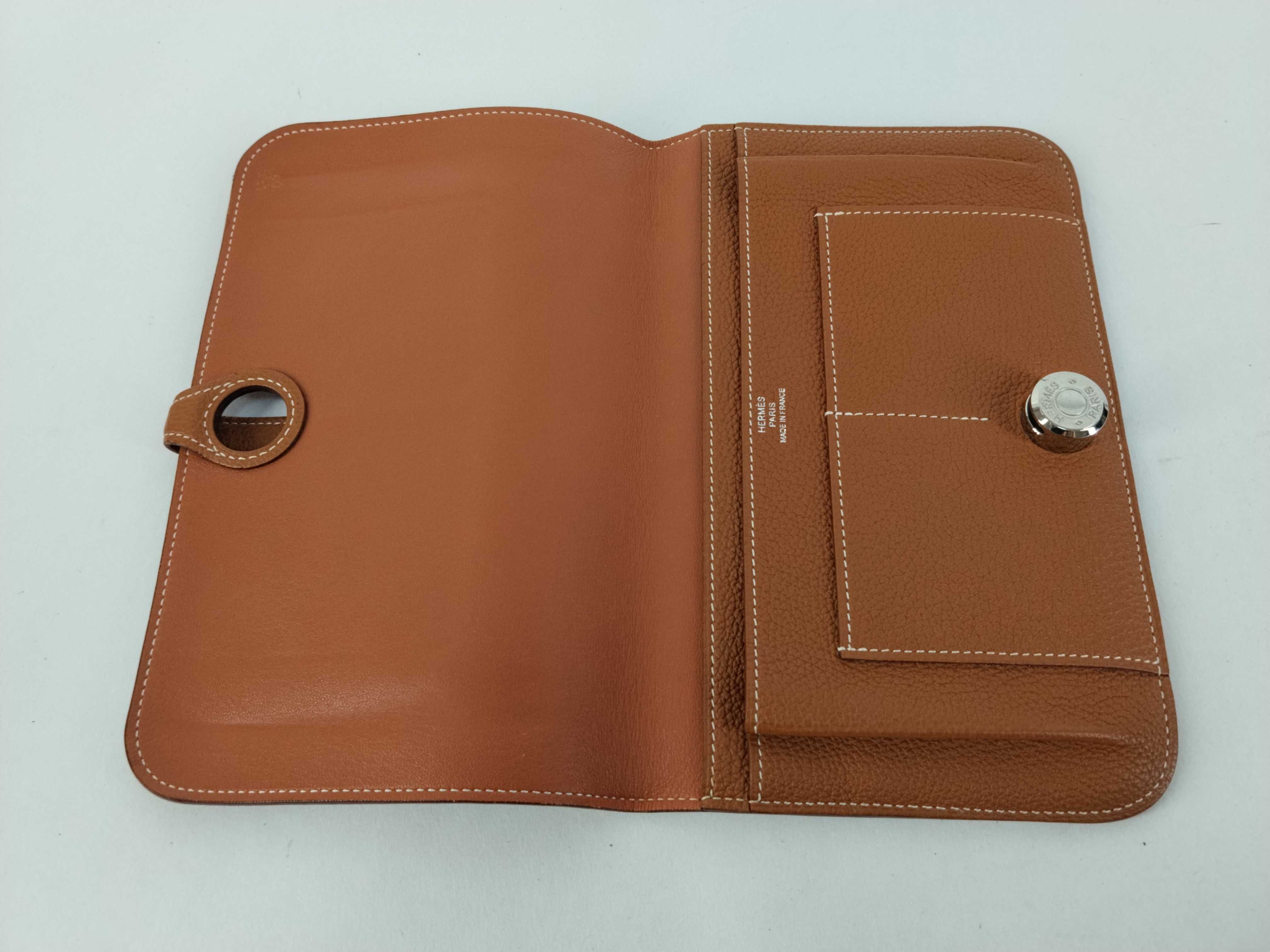 Dogon Duo GM Long Wallet, Gold Togo Leather, T Stamp, Silver Hardware — view 9