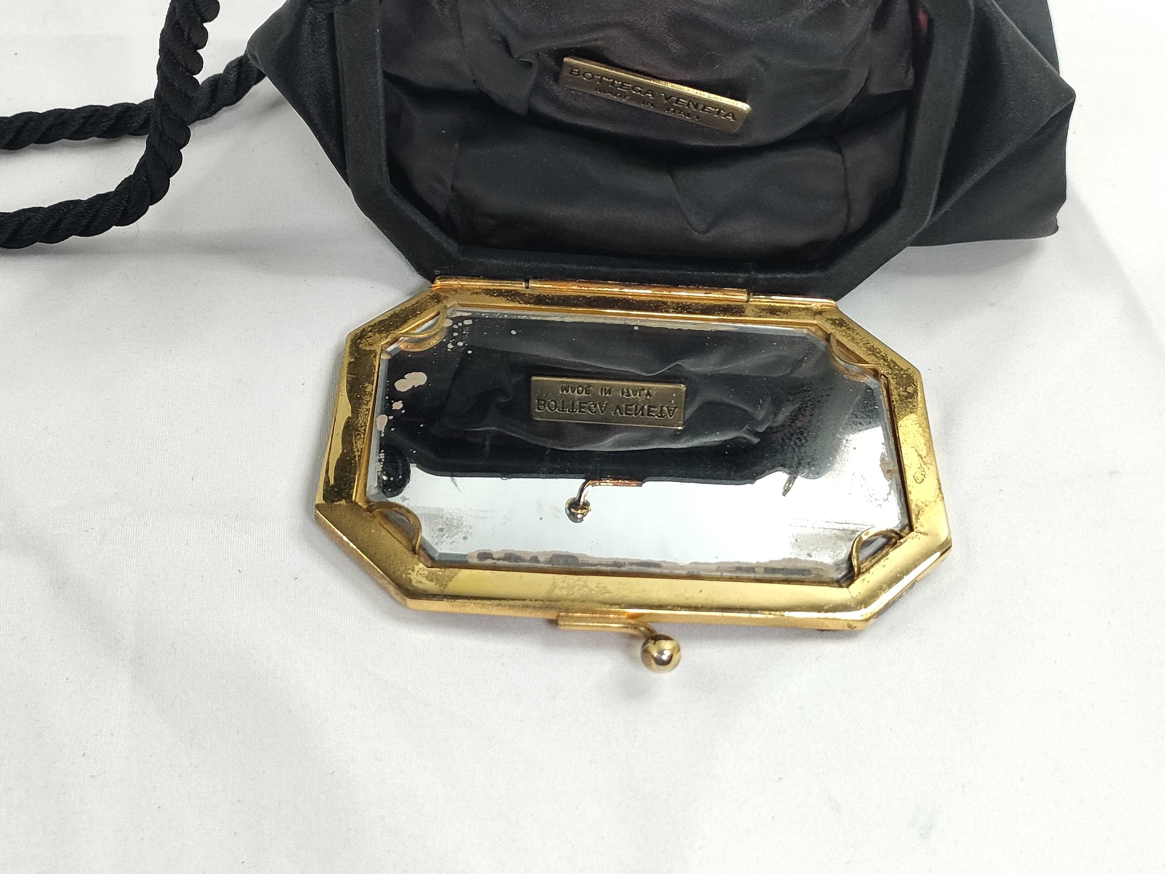 Intrecciato Bottega Veneta Intrecciato Clasp Satin Shoulder Bag Black Shoulder Bag — view 12