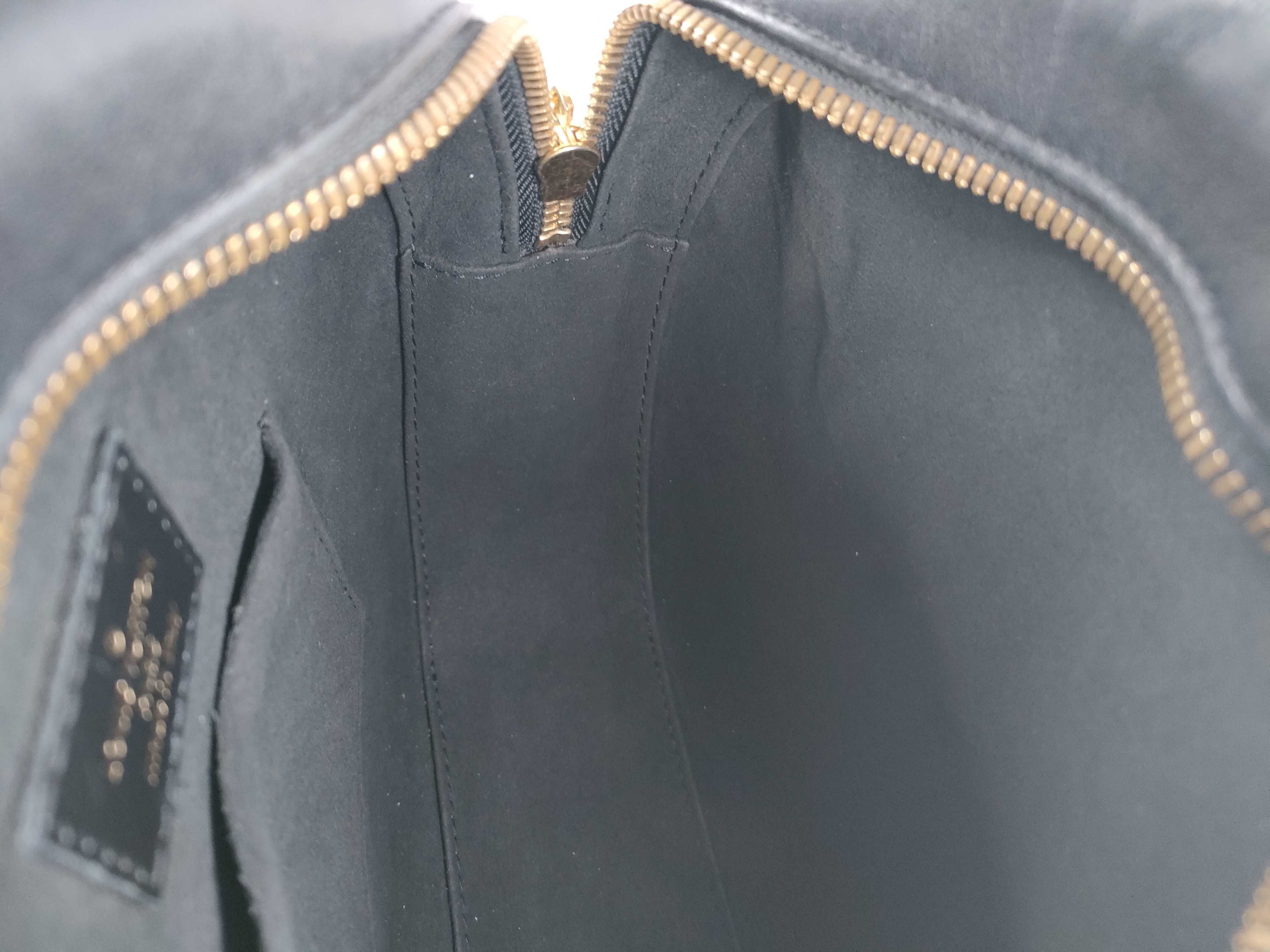 Vernis Louis Vuitton Enamel Shoulder Bag — view 11