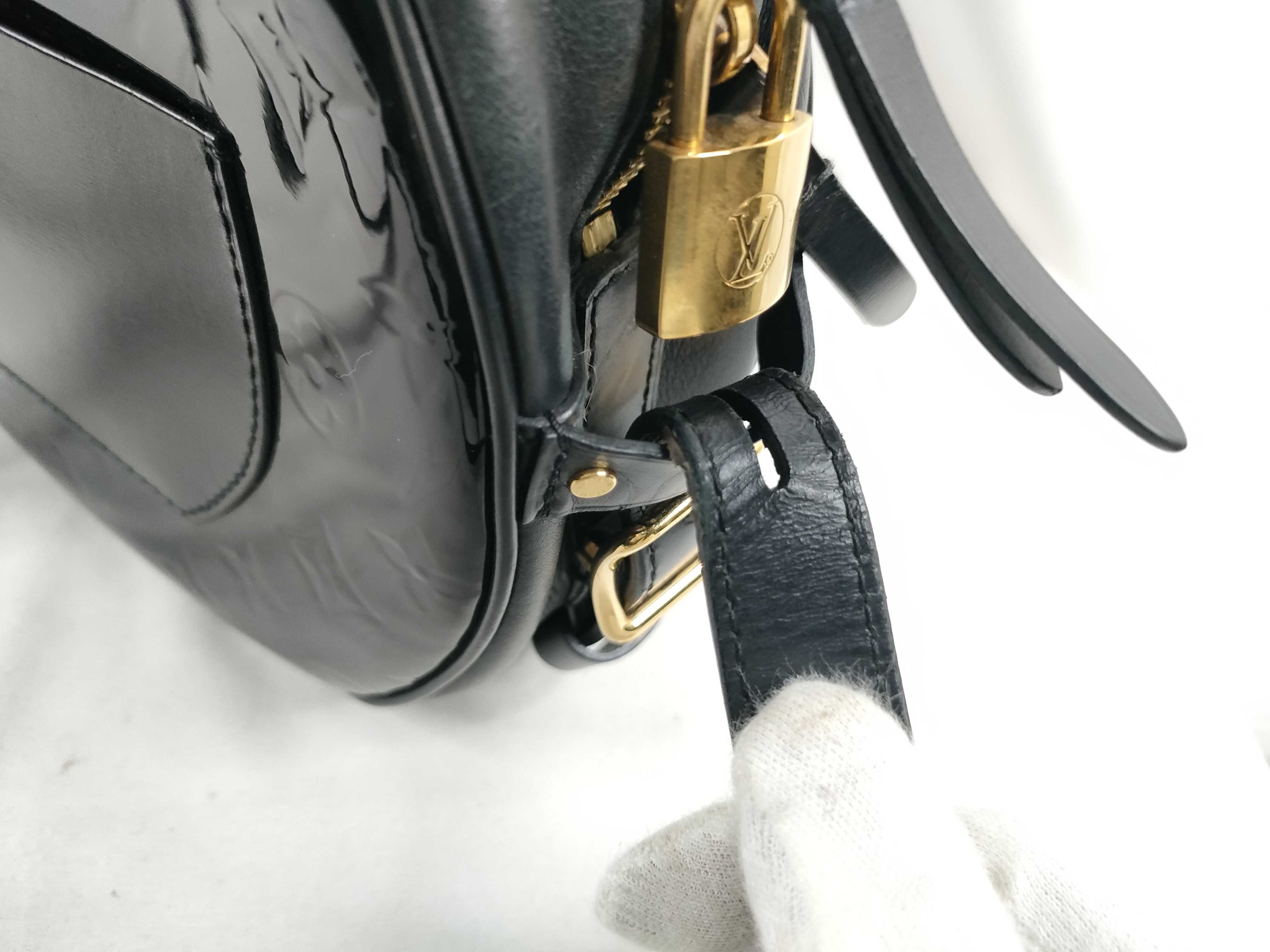 Vernis Louis Vuitton Enamel Shoulder Bag — view 8