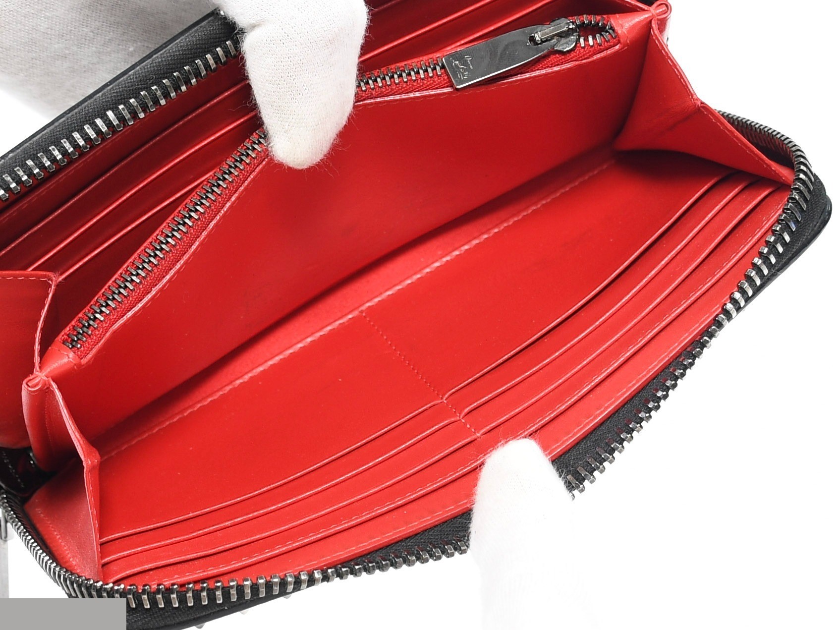 Comes with box and dust bag. Panettone round zipper wallet by Christian Louboutin. — view 9