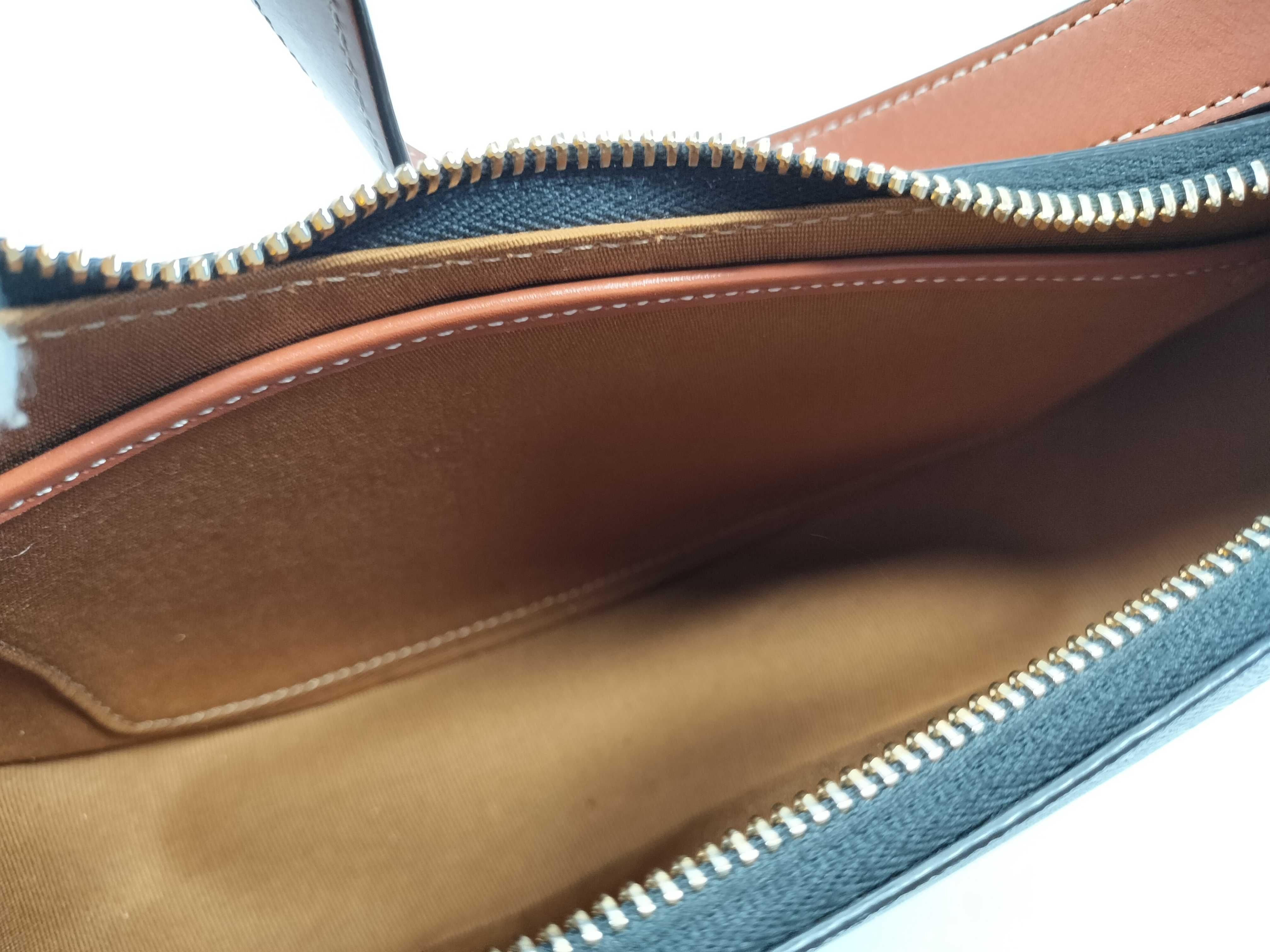One-Shoulder Bag (Shoulder Bag) — view 11