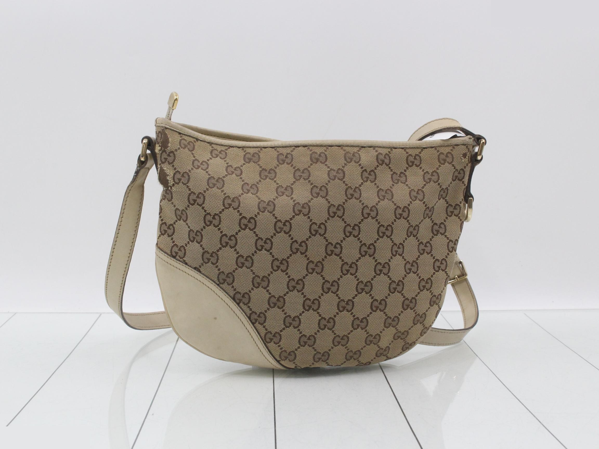 GG Canvas Shoulder Bag 169998 — view 2
