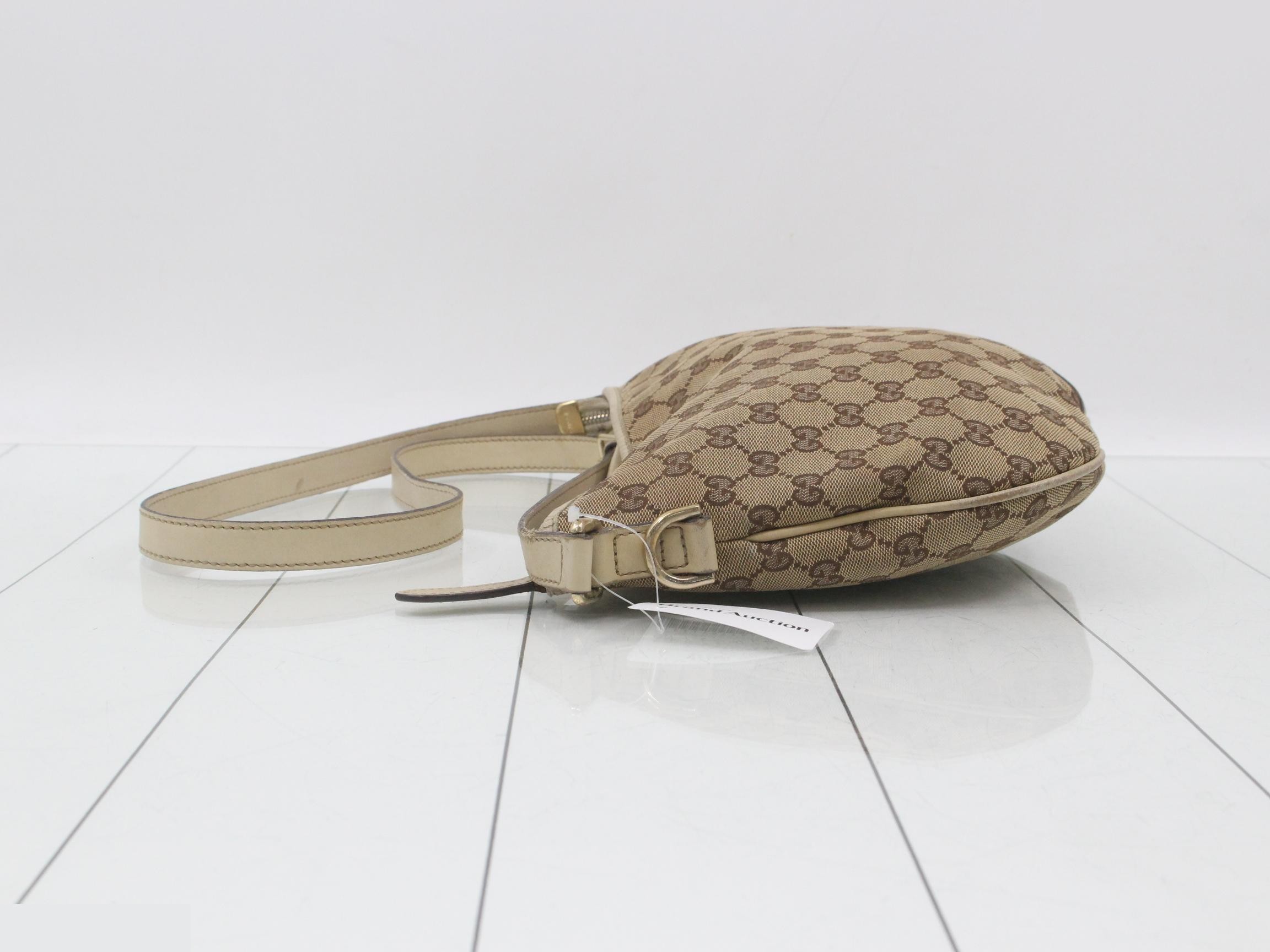 GG Canvas Shoulder Bag 169998 — view 4