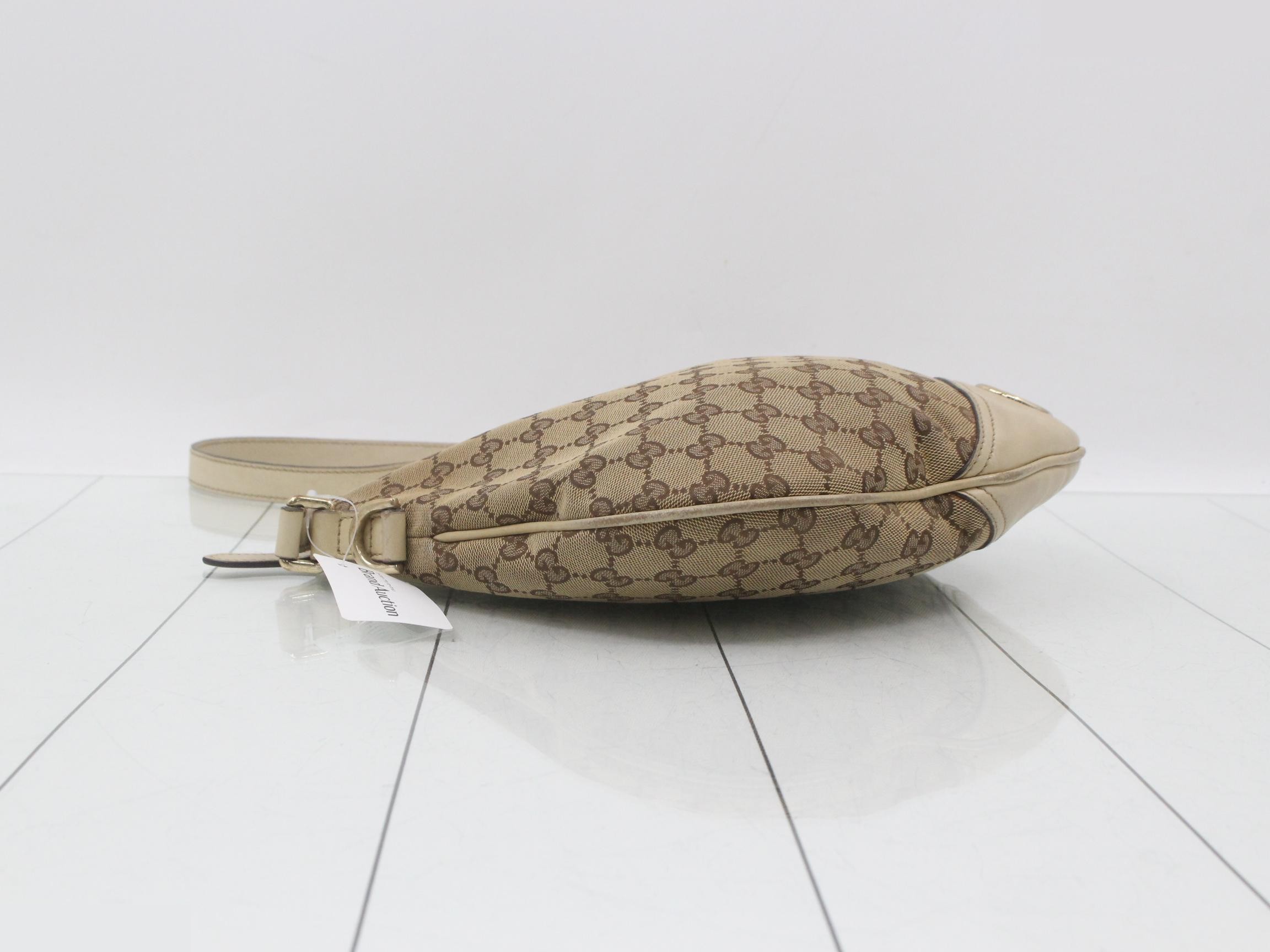 GG Canvas Shoulder Bag 169998 — view 5