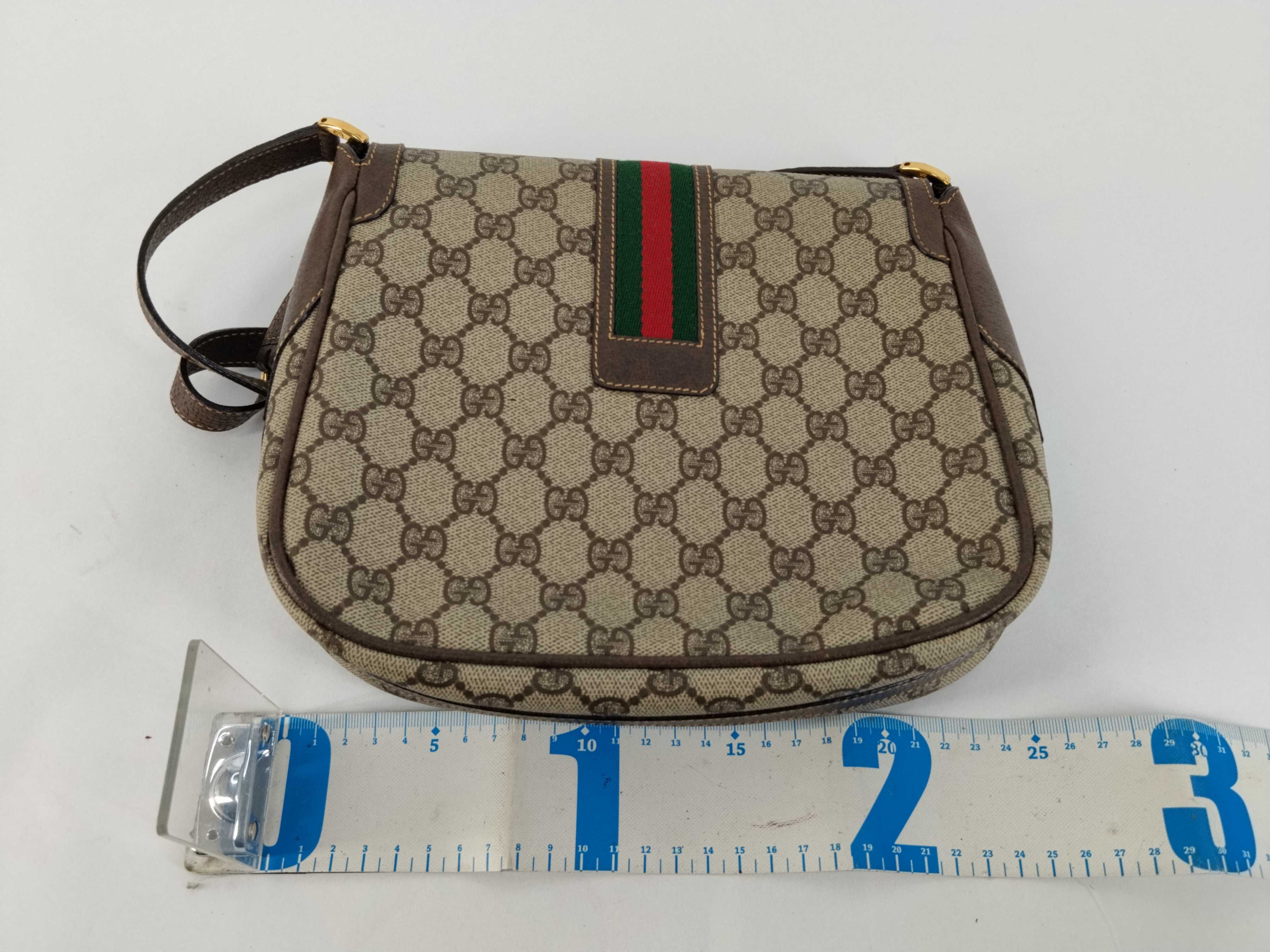 GG Supreme Gucci 001 116 091 GG Supreme Sherry Shoulder Bag PVC Leather Beige Shoulder Bag — view 2