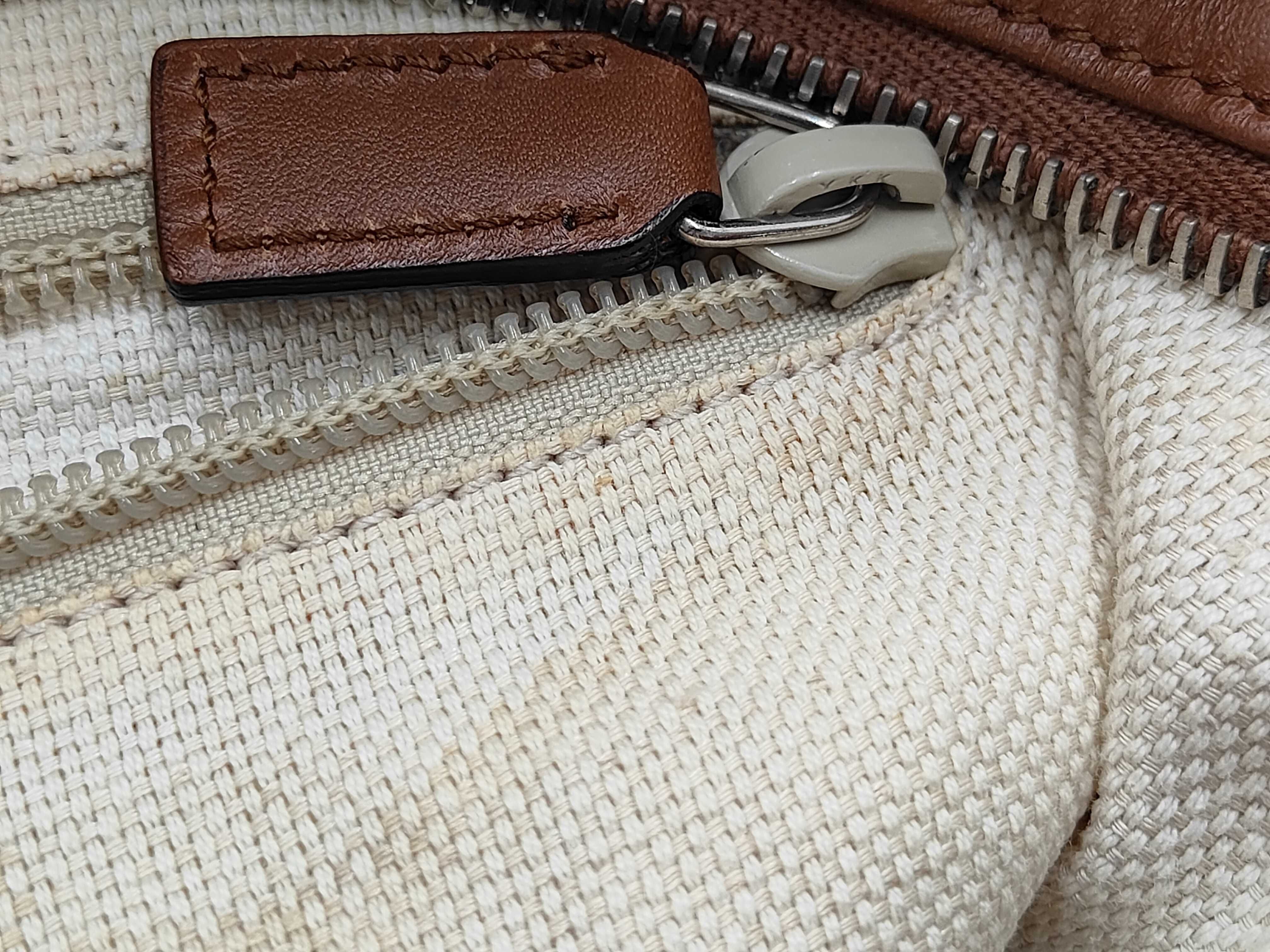 GG Canvas Web Crossbody Messenger Bag (Shoulder Bag) — view 12
