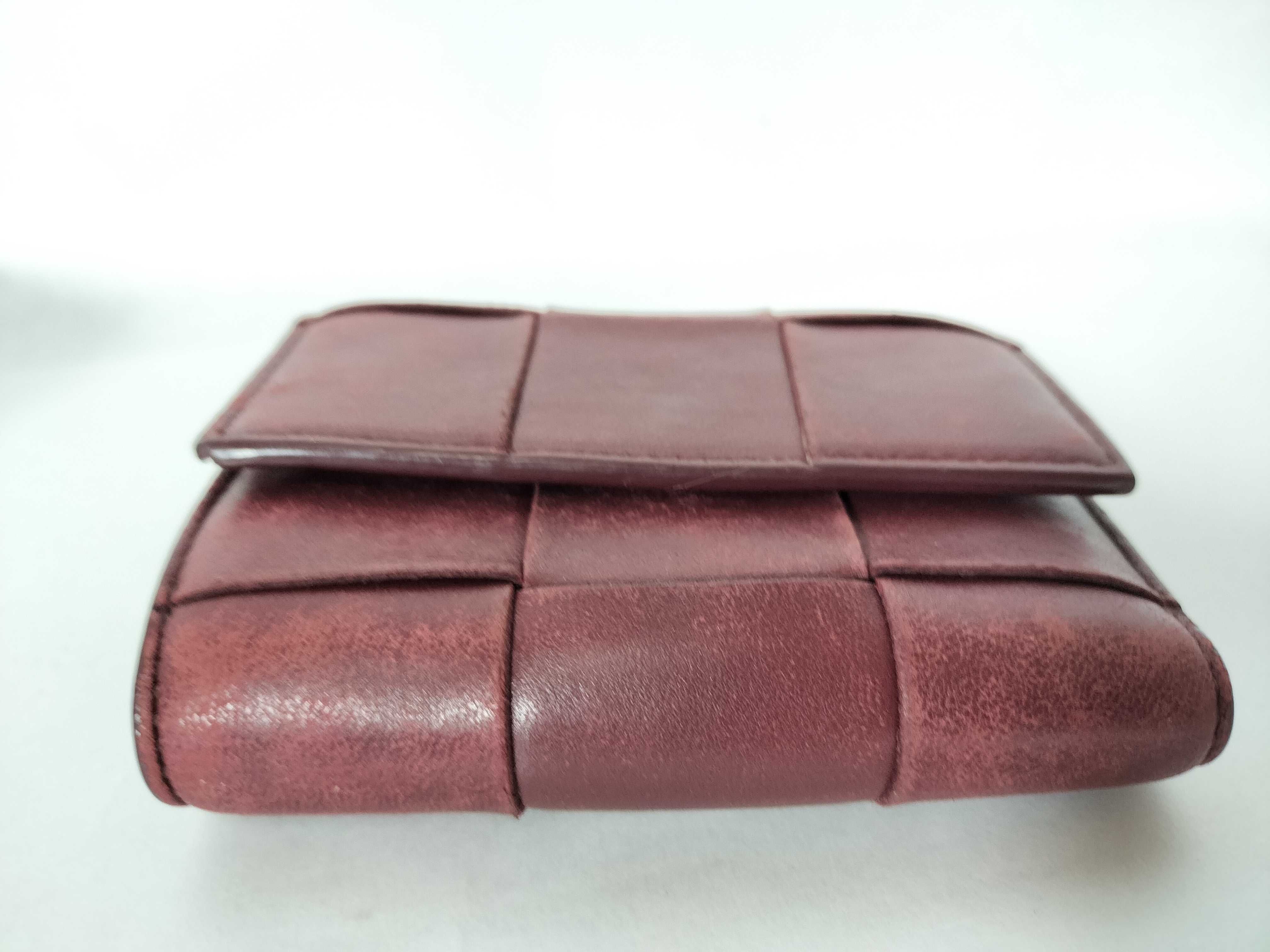 Intrecciato Bottega Veneta Cassette Intrecciato Tri-fold Wallet (tsu18977) Wallet — view 3