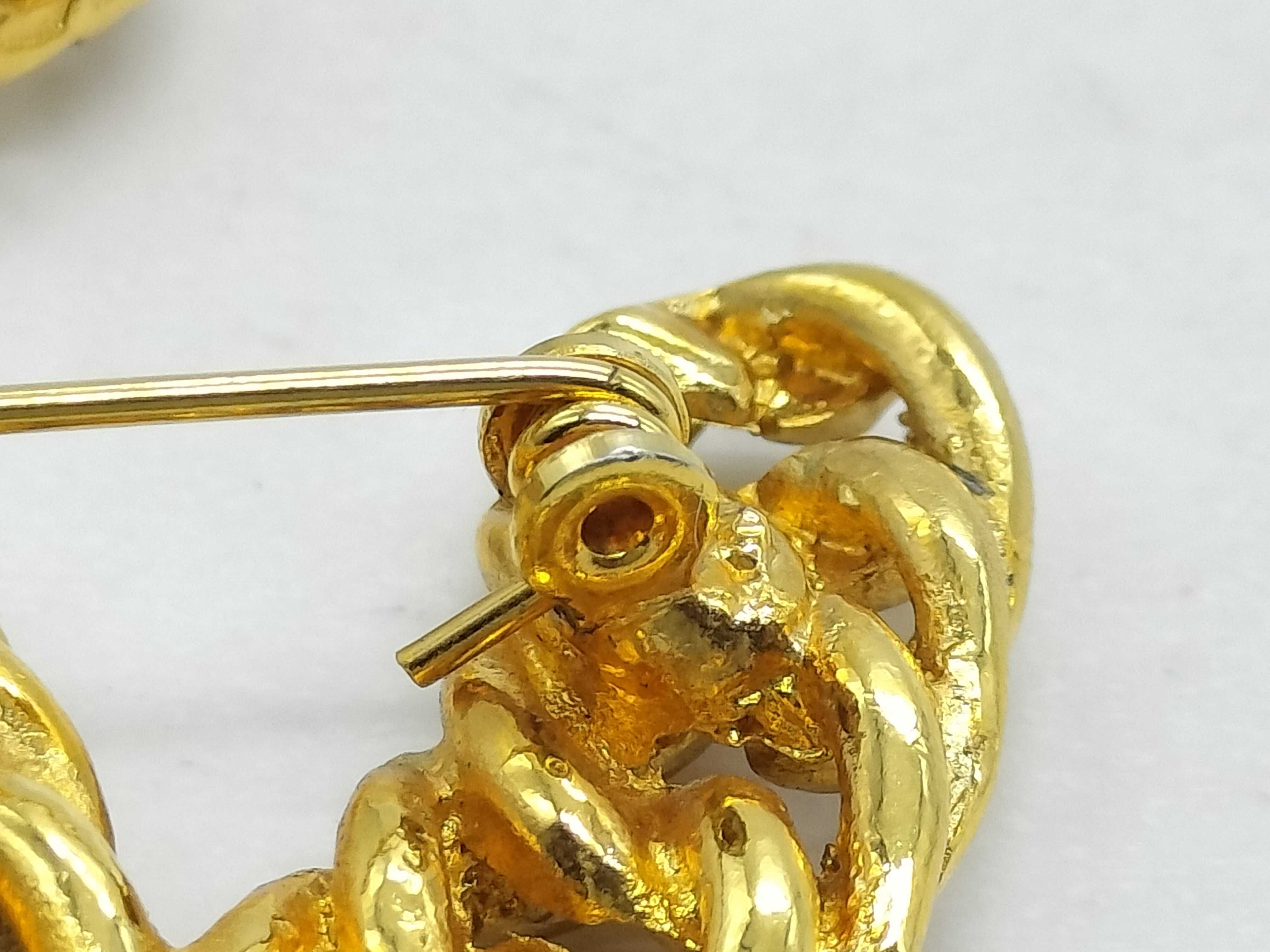 1107 Large Coco Brooch — view 8