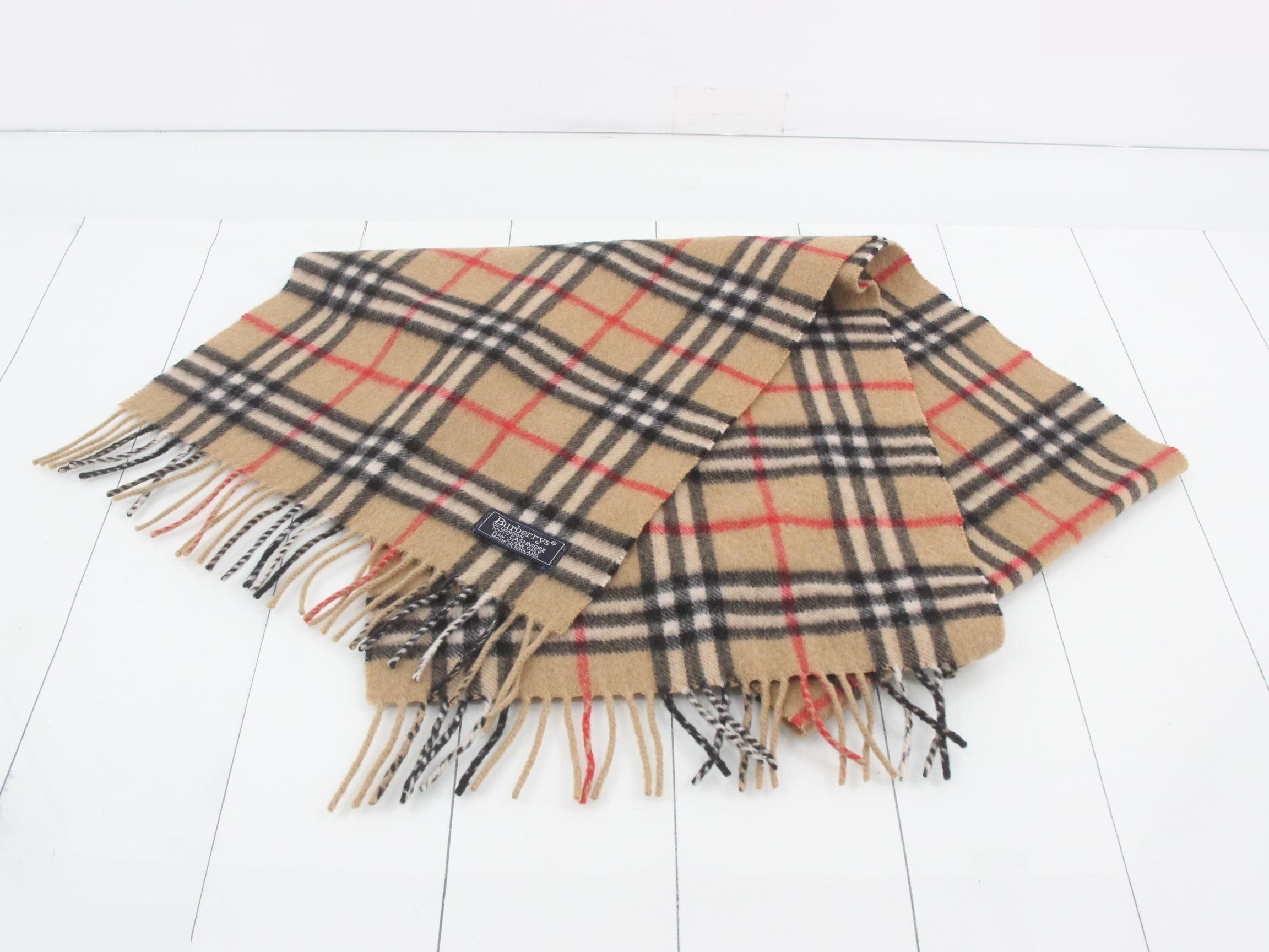 Other lines: Small items, accessories, and scarves — view 2