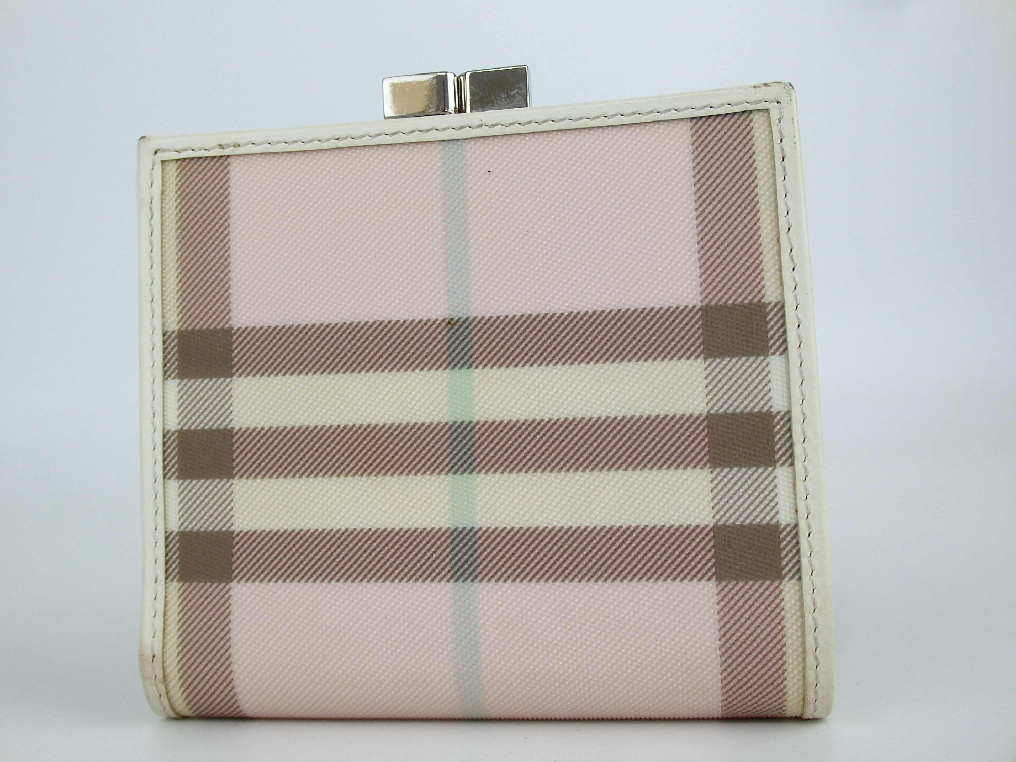 bi-fold wallet — view 2