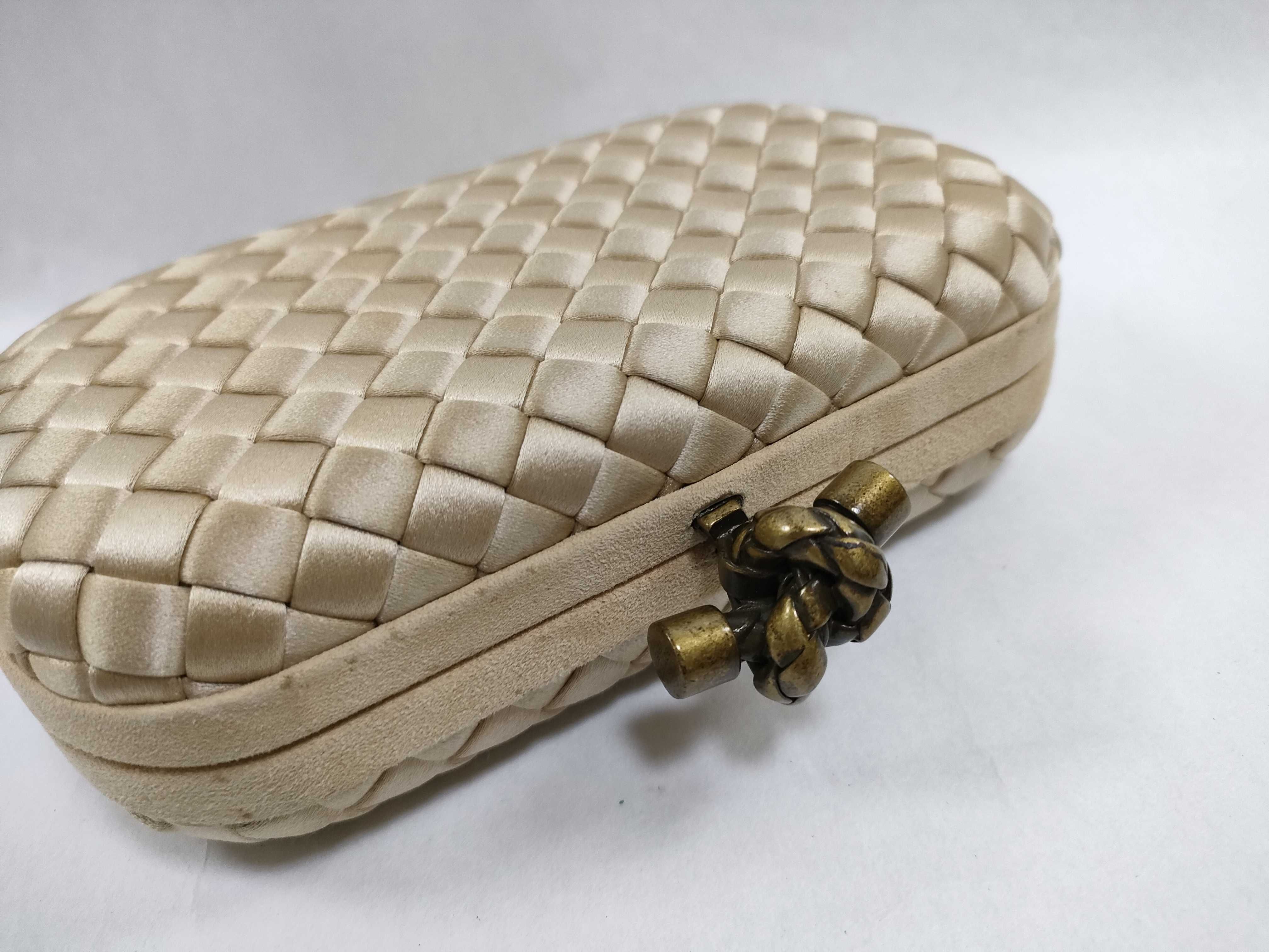 Intrecciato ID- Satin Intrecciato Knot Clutch Bag Beige — view 5