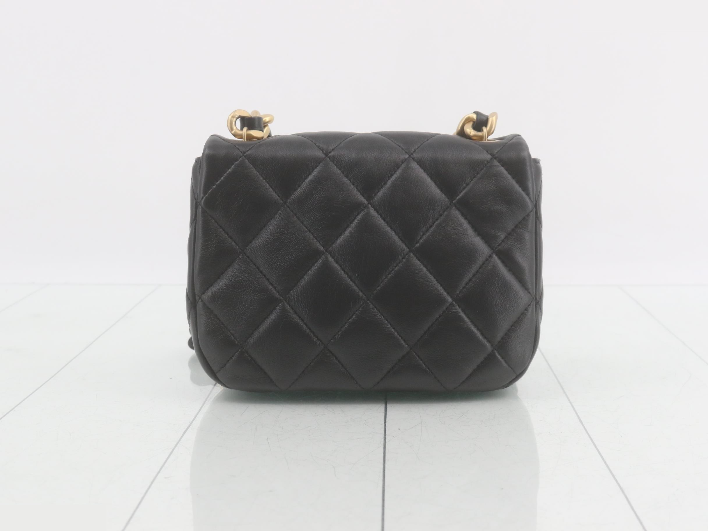Matelassé Half-Plastic Chain Shoulder Bag — view 2