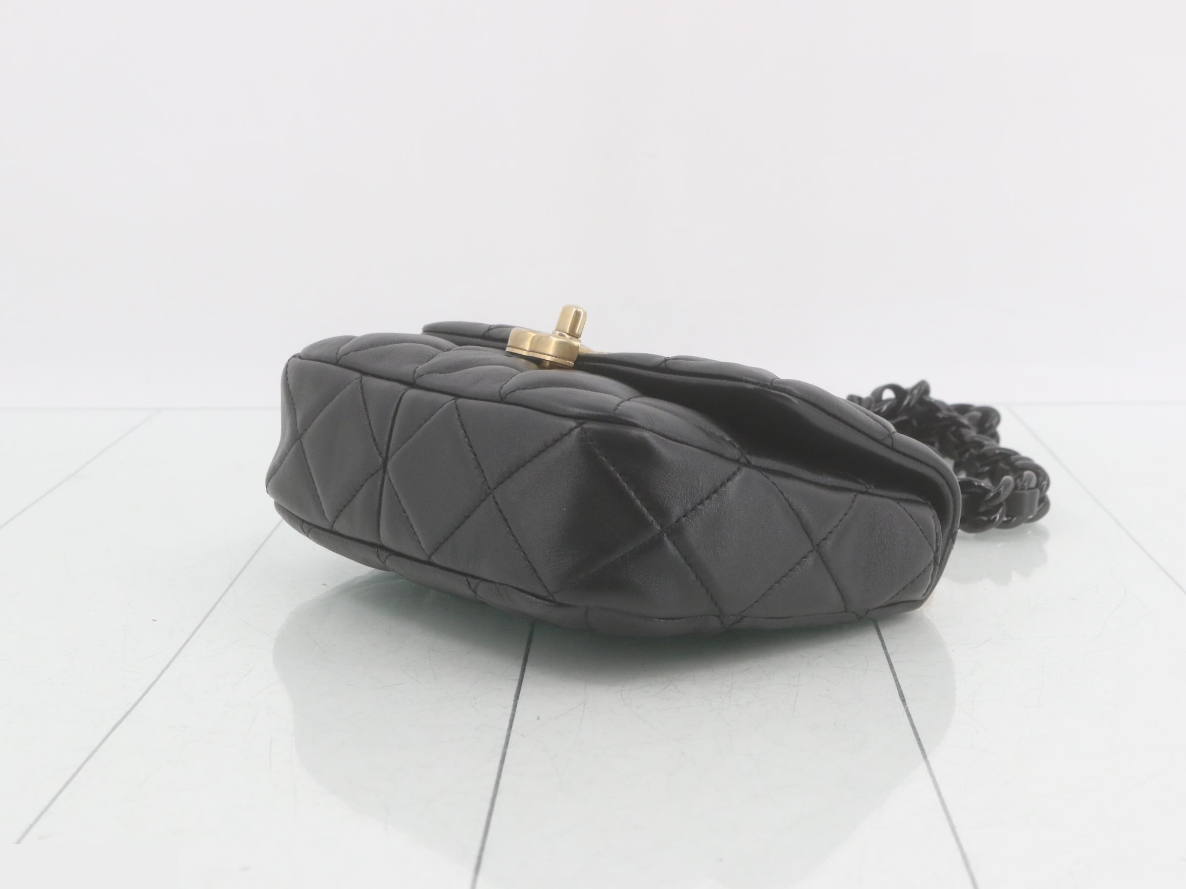 Matelassé Half-Plastic Chain Shoulder Bag — view 6