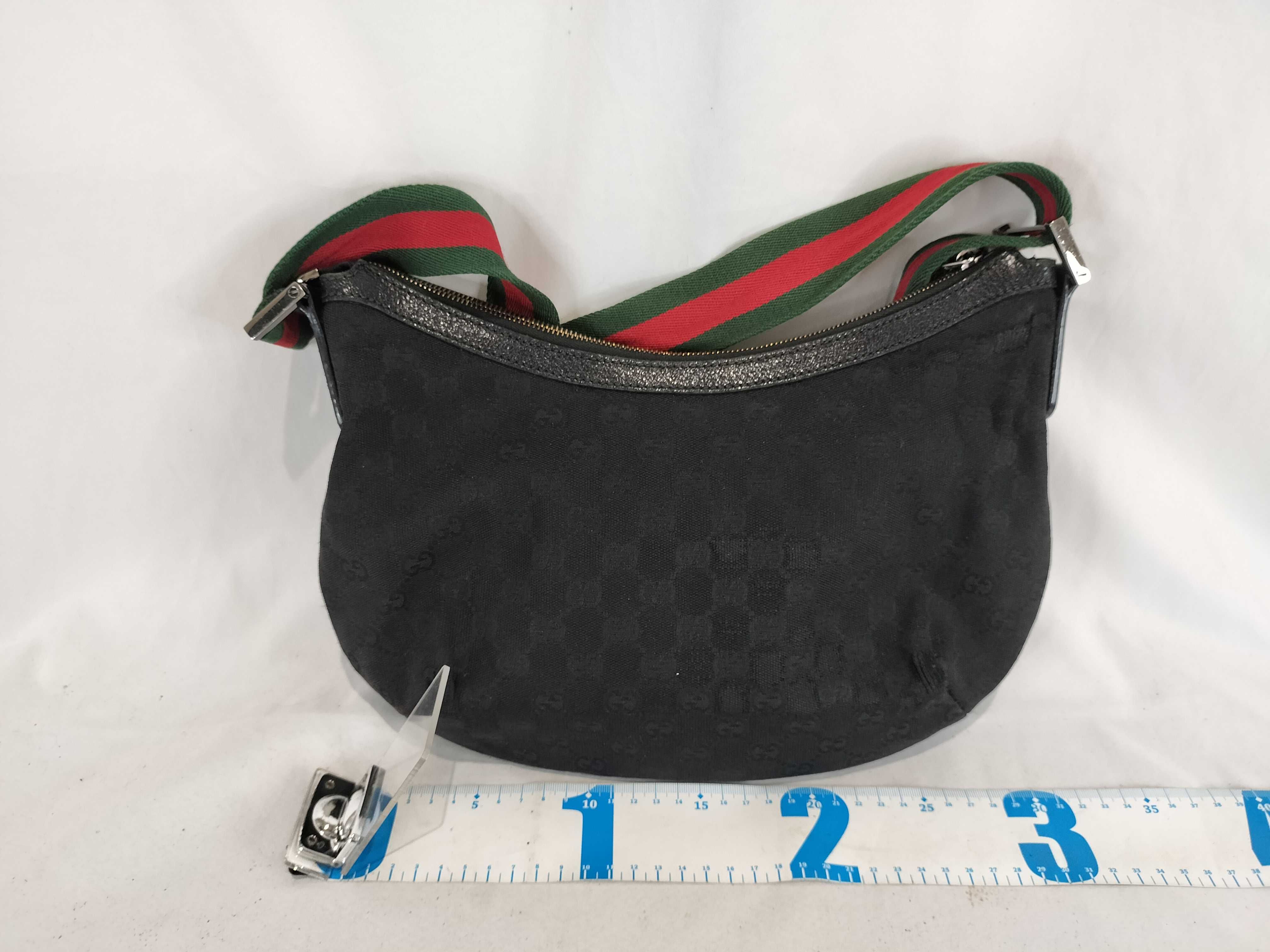 GG Canvas 181092 Shoulder Bag — view 2