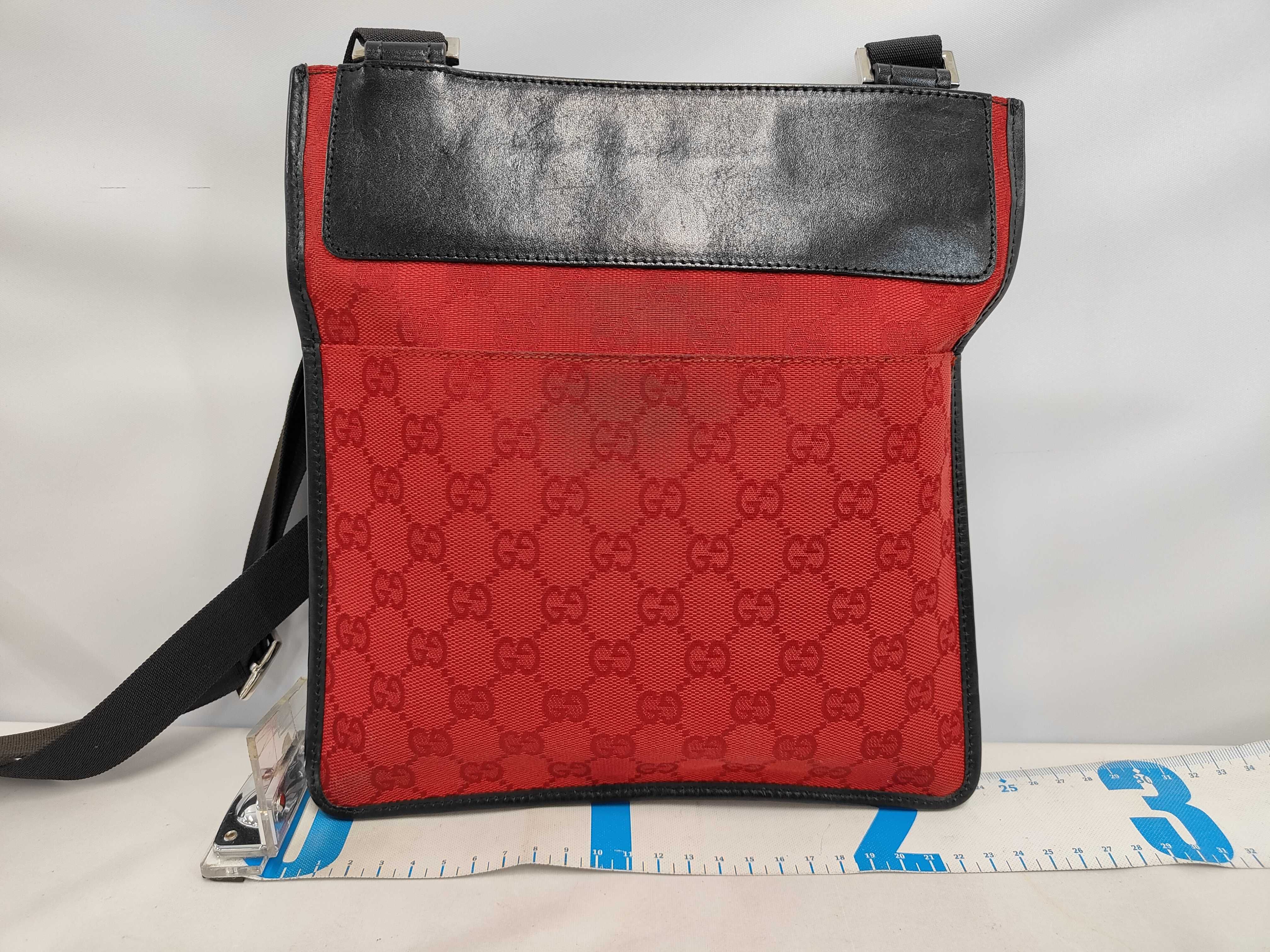 GG Canvas Shoulder Bag — view 2