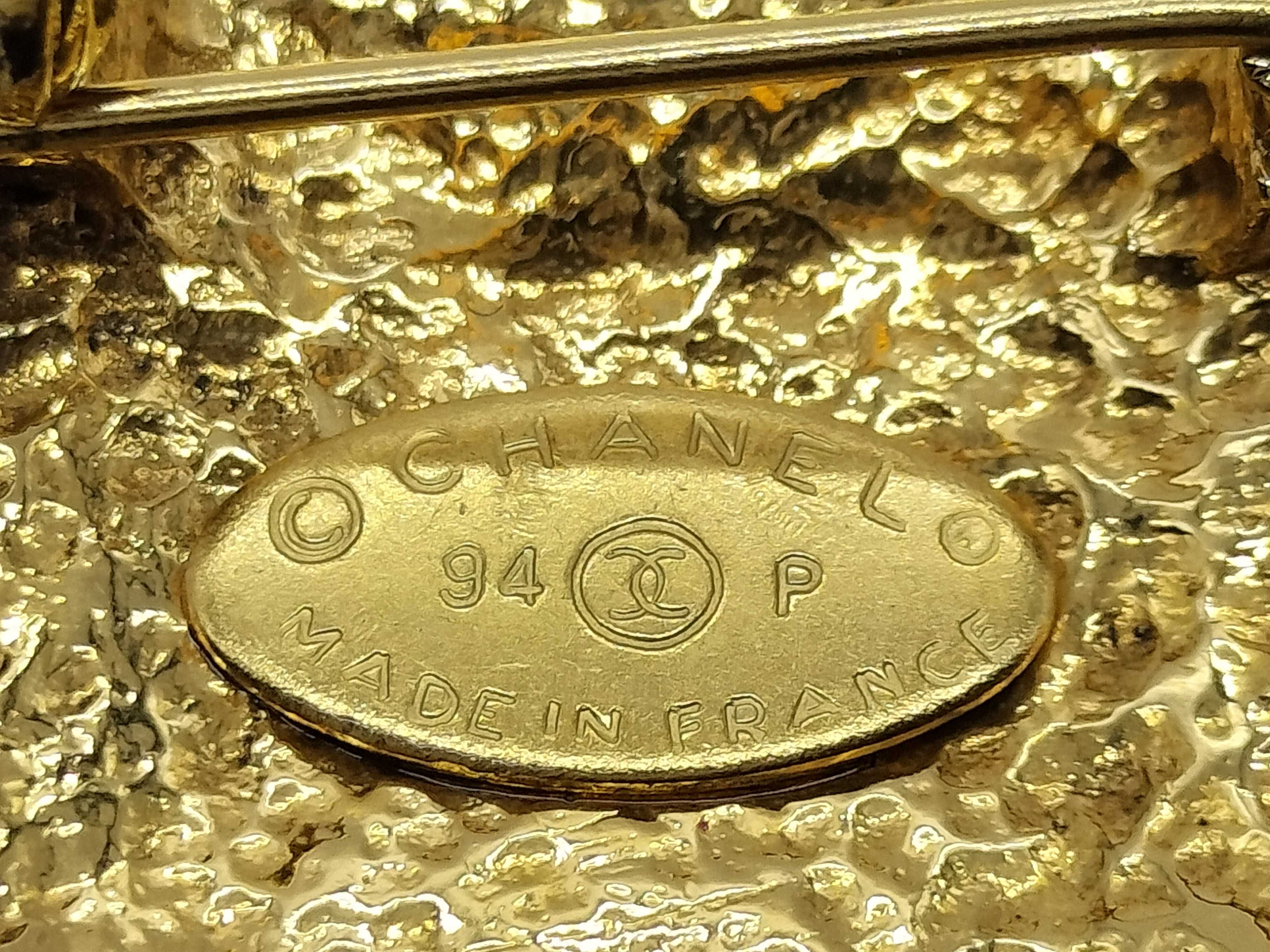 Coco Mark 94P Gold Color Brooch — view 3