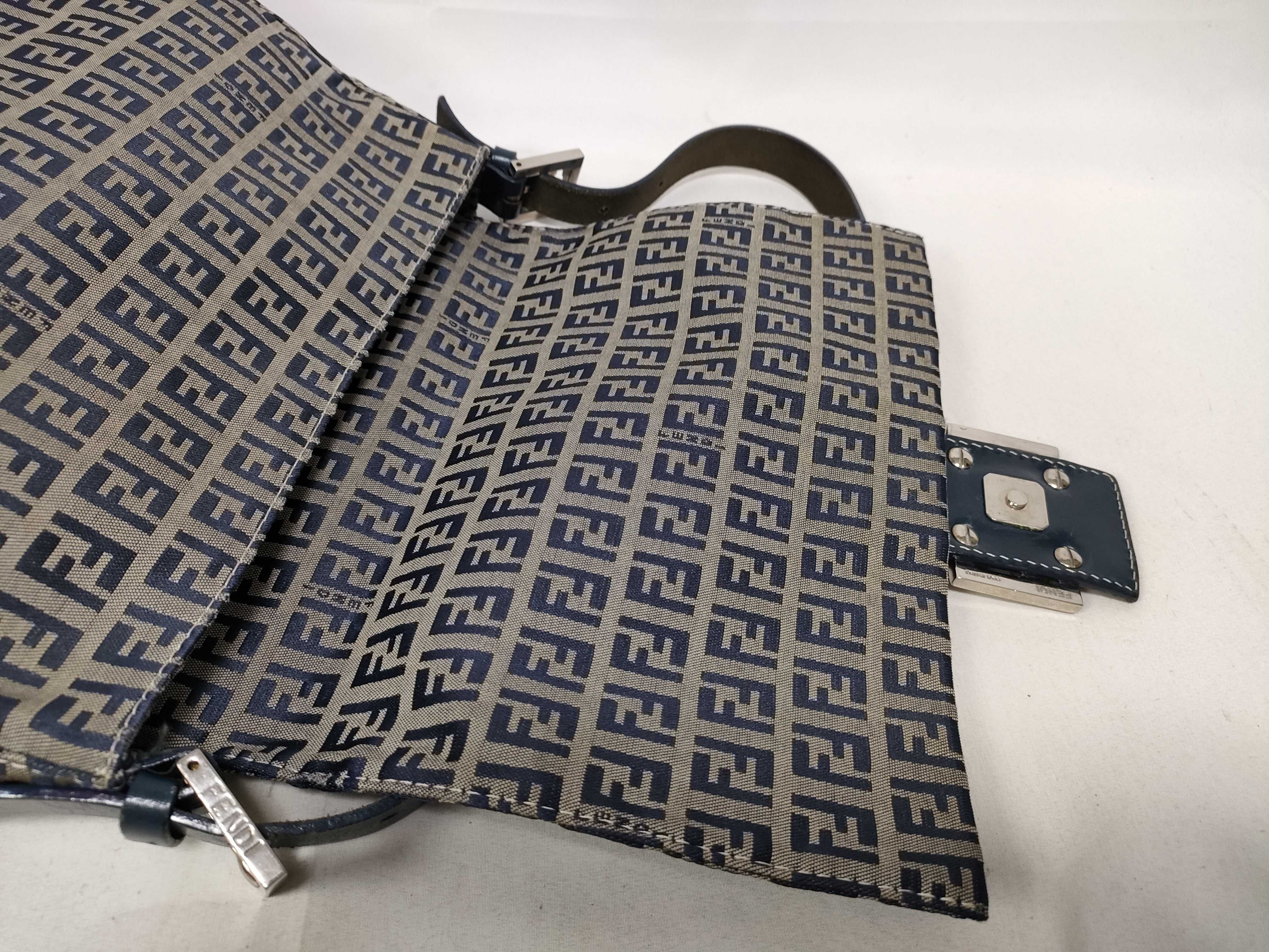 Zucchino Mamma Bucket Navy Handbag — view 11