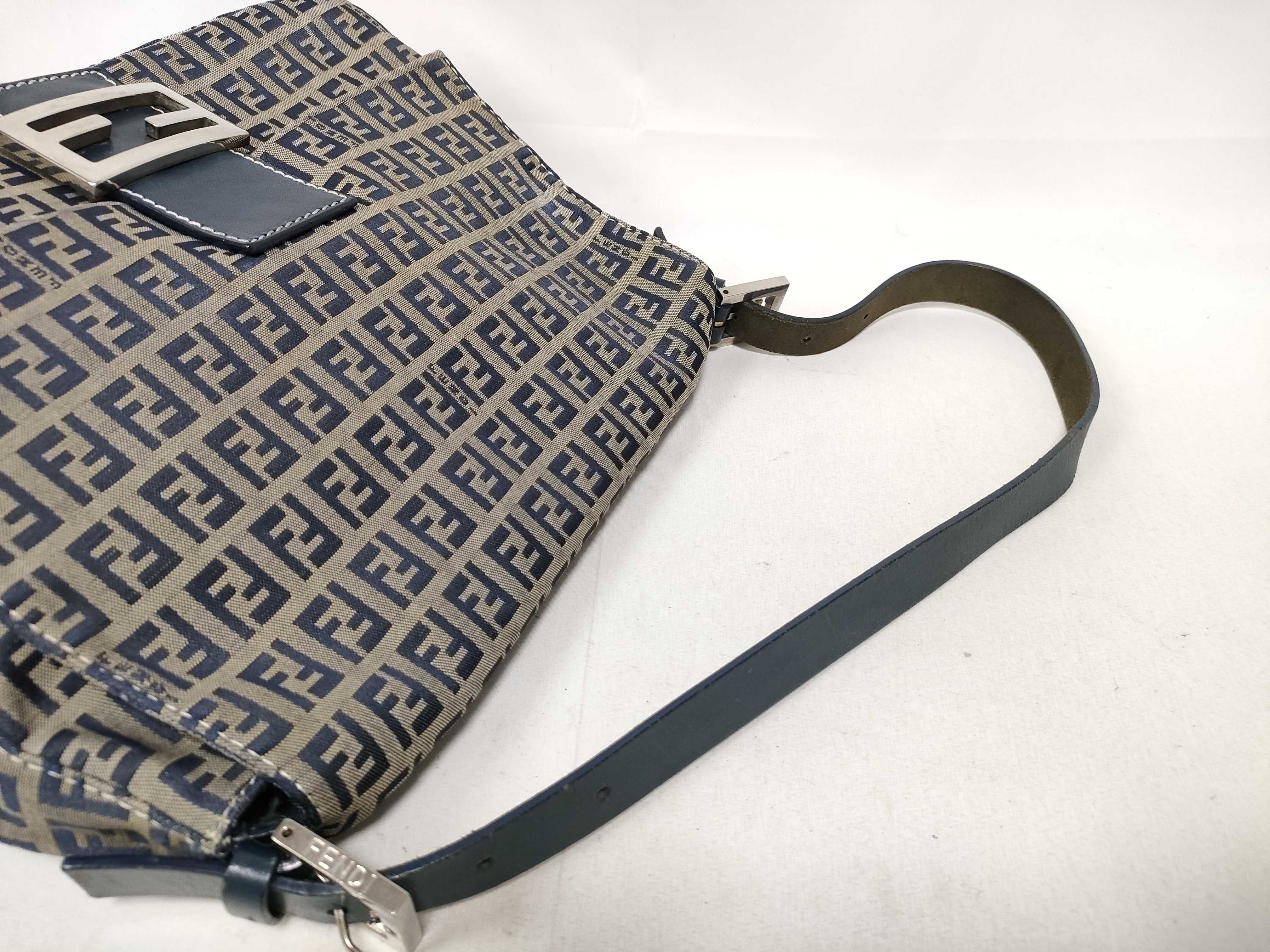 Zucchino Mamma Bucket Navy Handbag — view 10