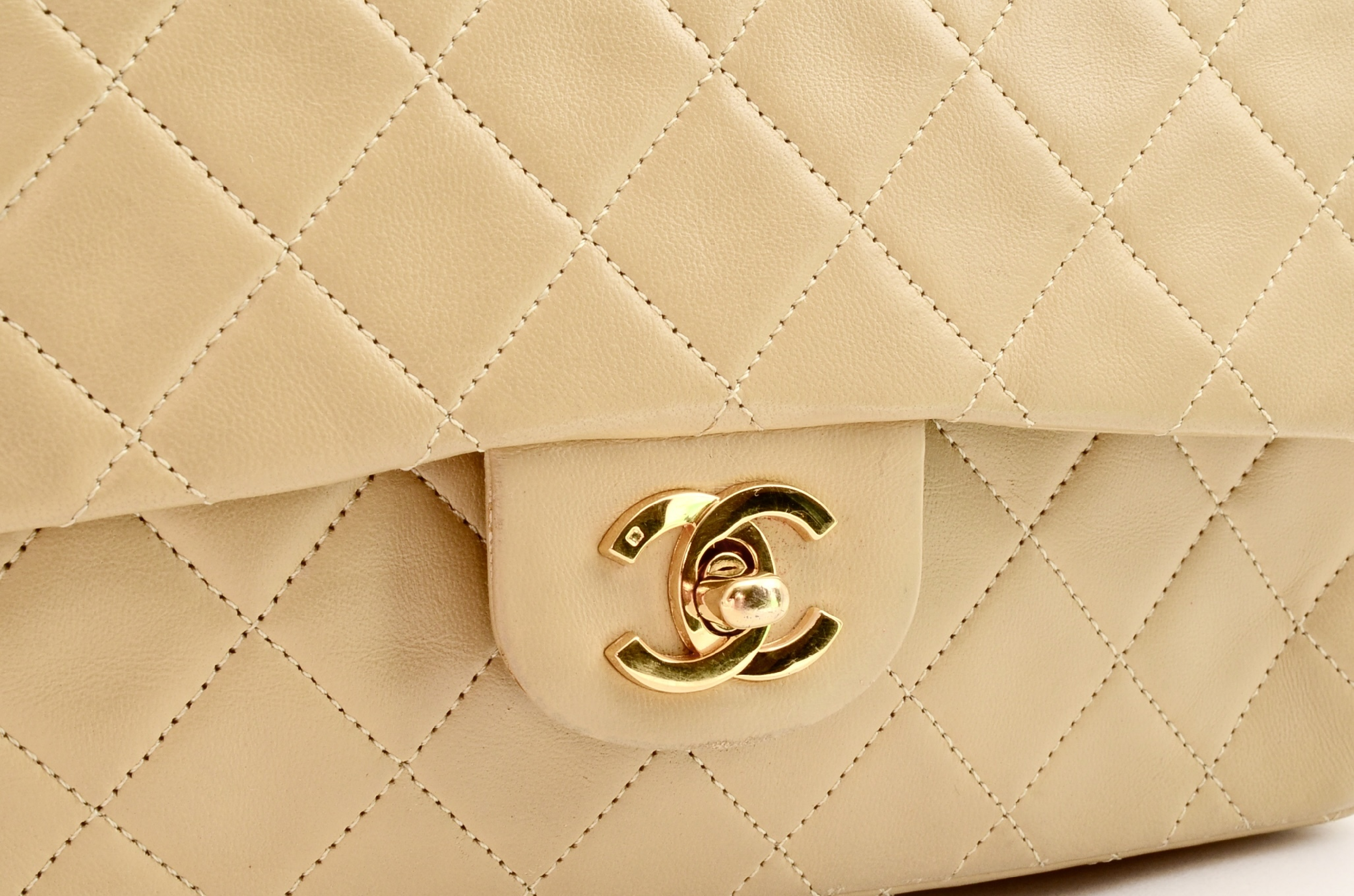 Matelassé Double Flap Chain Shoulder Bag, Beige, Seal 0 Series Shoulder Bag — view 5